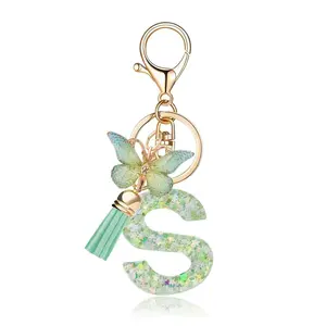 26 Alphabet Resin Keychain, Creative Green Butterfly Epoxy Bag Charm. Stylish personalized pendant, lovely decorative accessory for keys and handbags, perfect thoughtful gift choice for best friends and female companions.