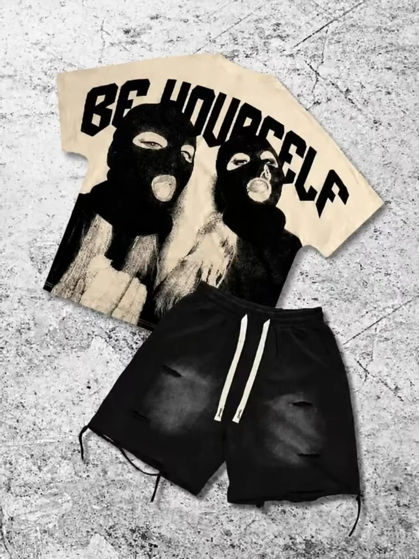 High Street Masked Figure Be Yourself Large Letter Print Aesthetic Short Sleeve Top Set for Men, Gradient Washed Ripped Drawstring Five-Quarter Shorts Two-Piece Set