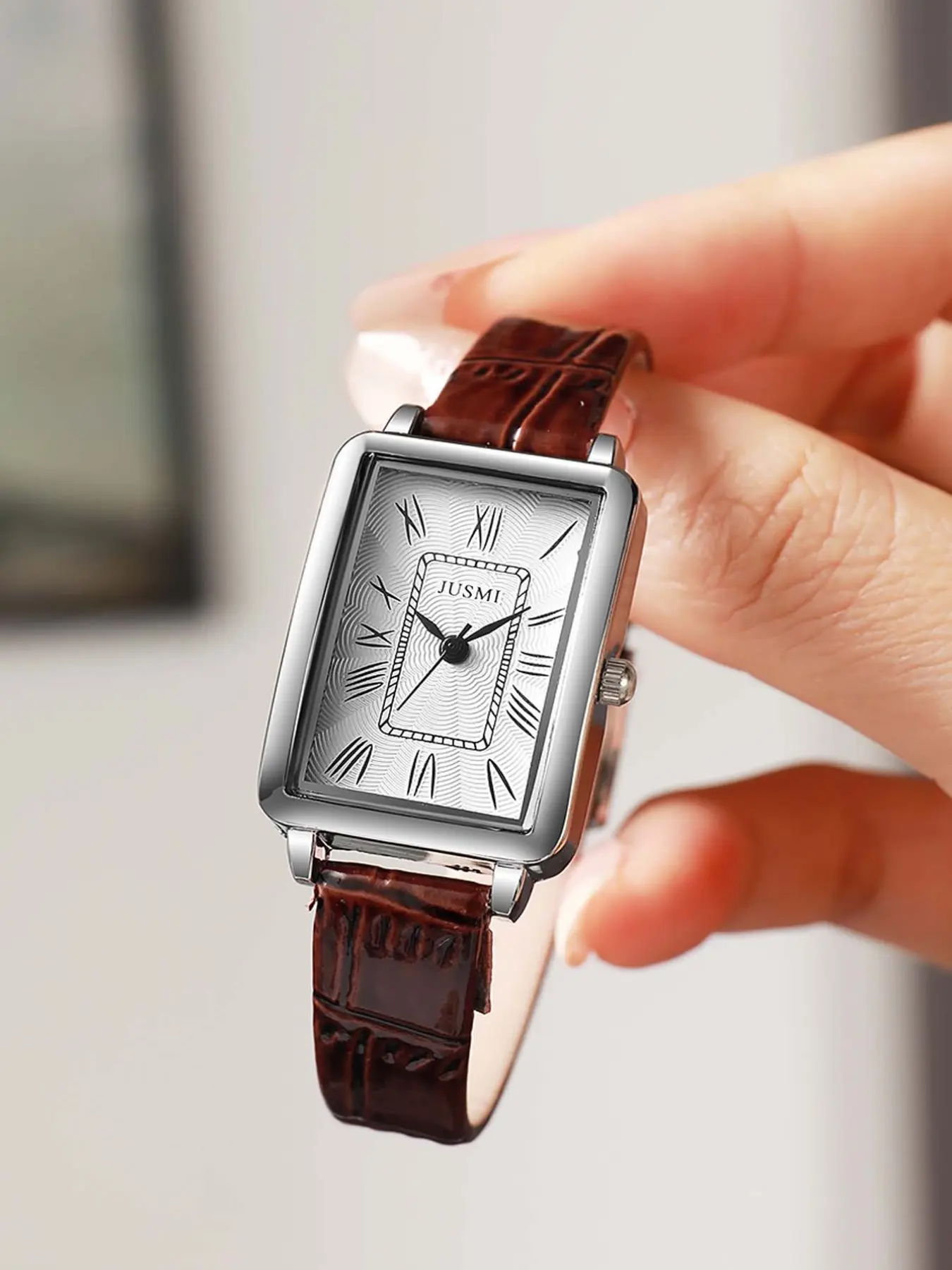 Women's Fashion Rectangular Watch, Silver Color Case, Leather Strap, Quartz Movement, Roman Numerals, Vintage Style, All Seasons, Quartz Analog Watch