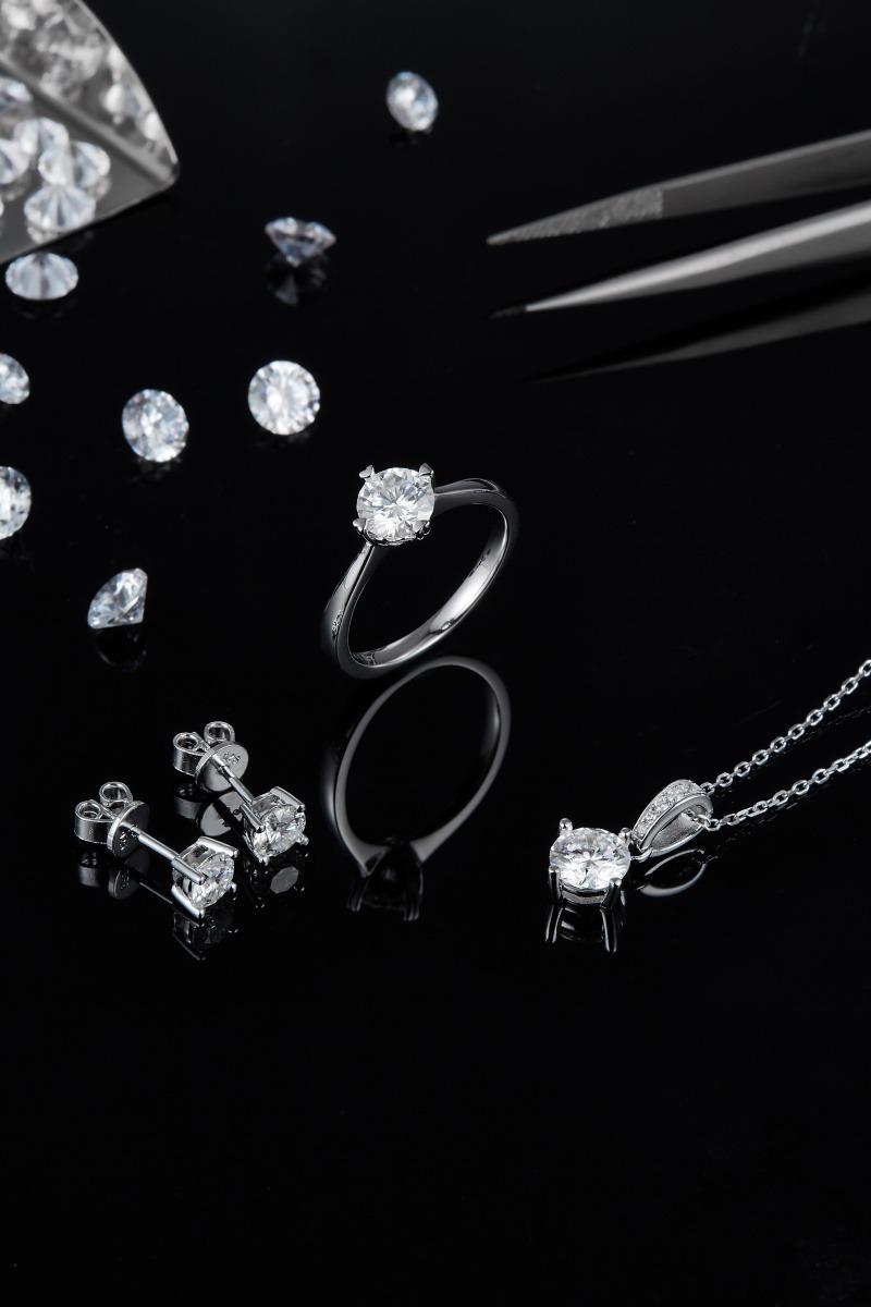 [Unisex Earrings] S925 Round Four-claw Synthetic Moissanite Earrings Unisex Gift unisex earring Pretty Studs