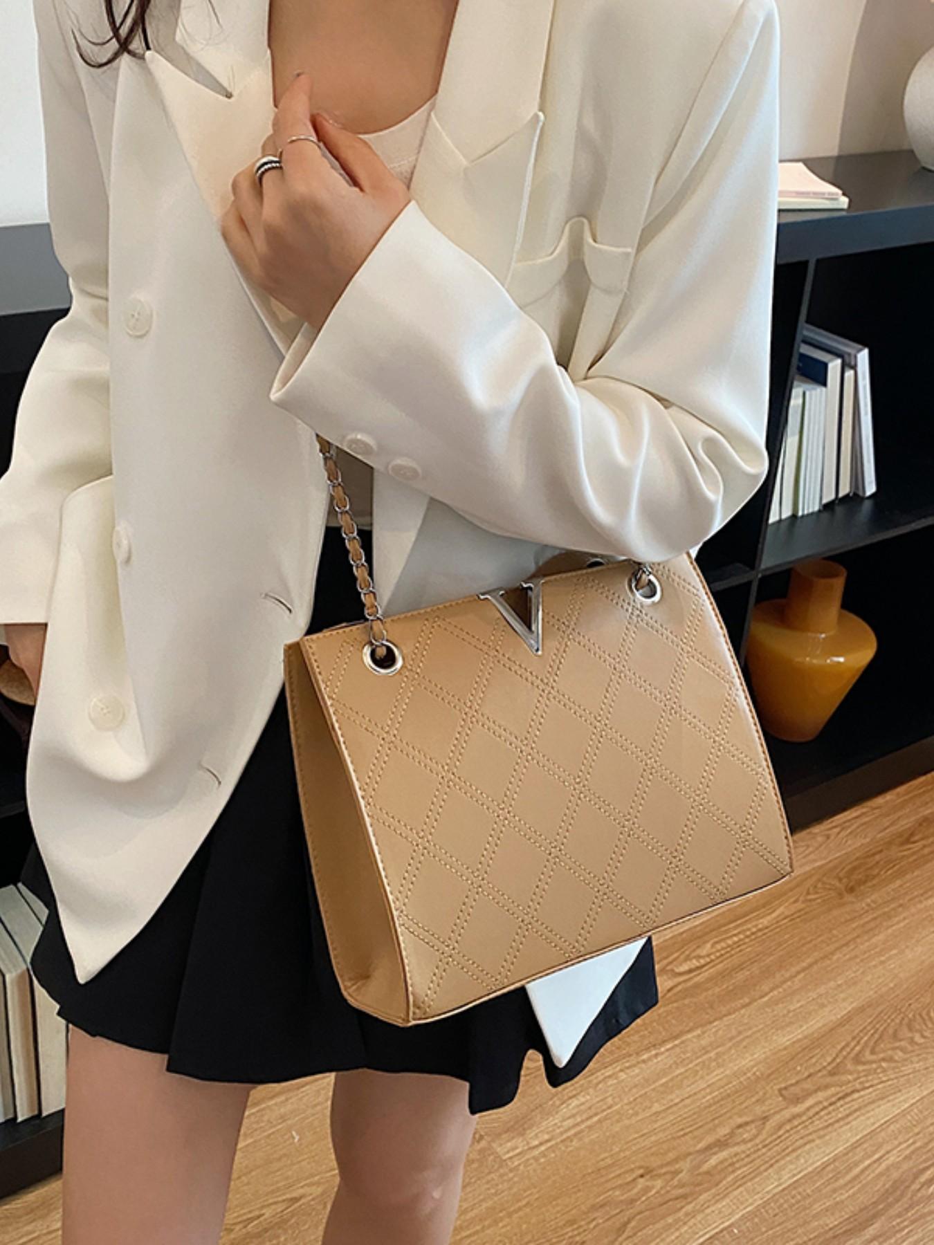 2026 New V-Quilted Tote Bag, Silver Color V-Lock Chain, Large Capacity Luxury Shoulder Crossbody, Stylish Handbag for Women