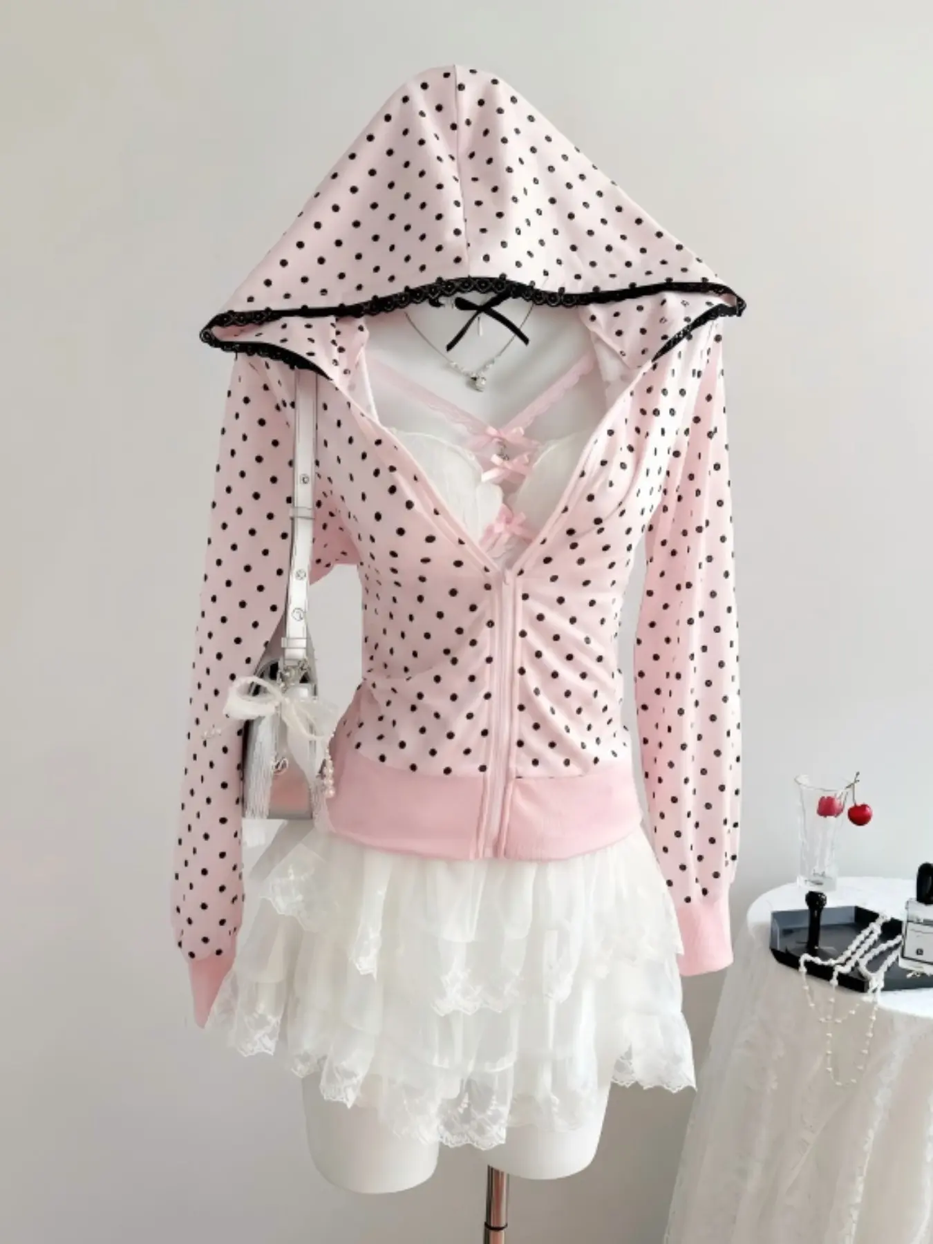 Y2K Coquette Polka Dot Zip-Up Hoodie, Lace Trim Cropped Slim Long Sleeve, Girly Streetwear Jacket, Trendy Fashion Outerwear