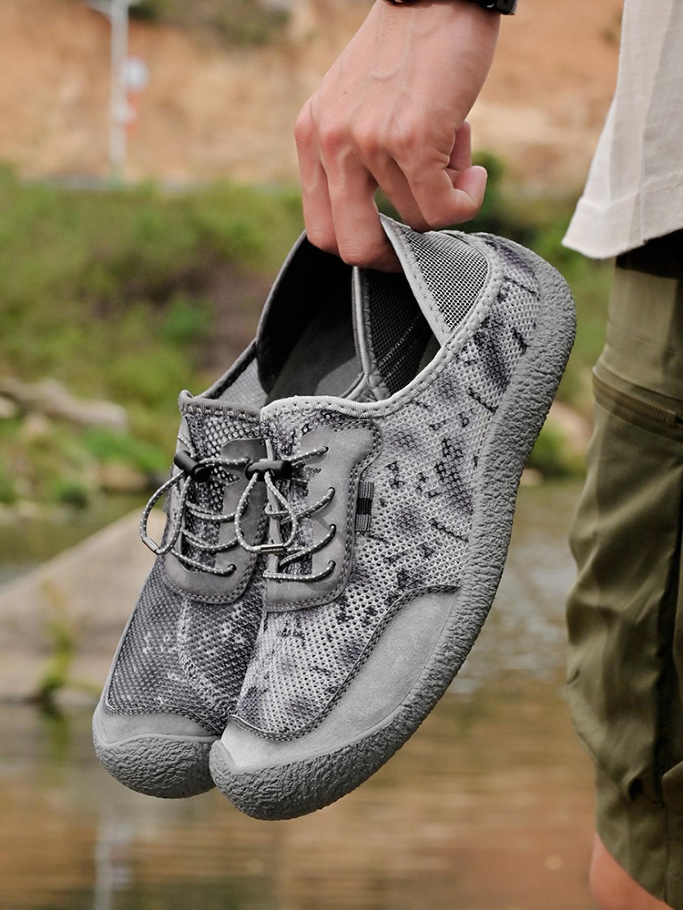 Men's Solid Color Mesh Breathable Outdoor Water Shoes Drawstring Two-Way Closed-Toe Sandals Non-Slip Wear-Resistant Soft Sole Hiking Shoes