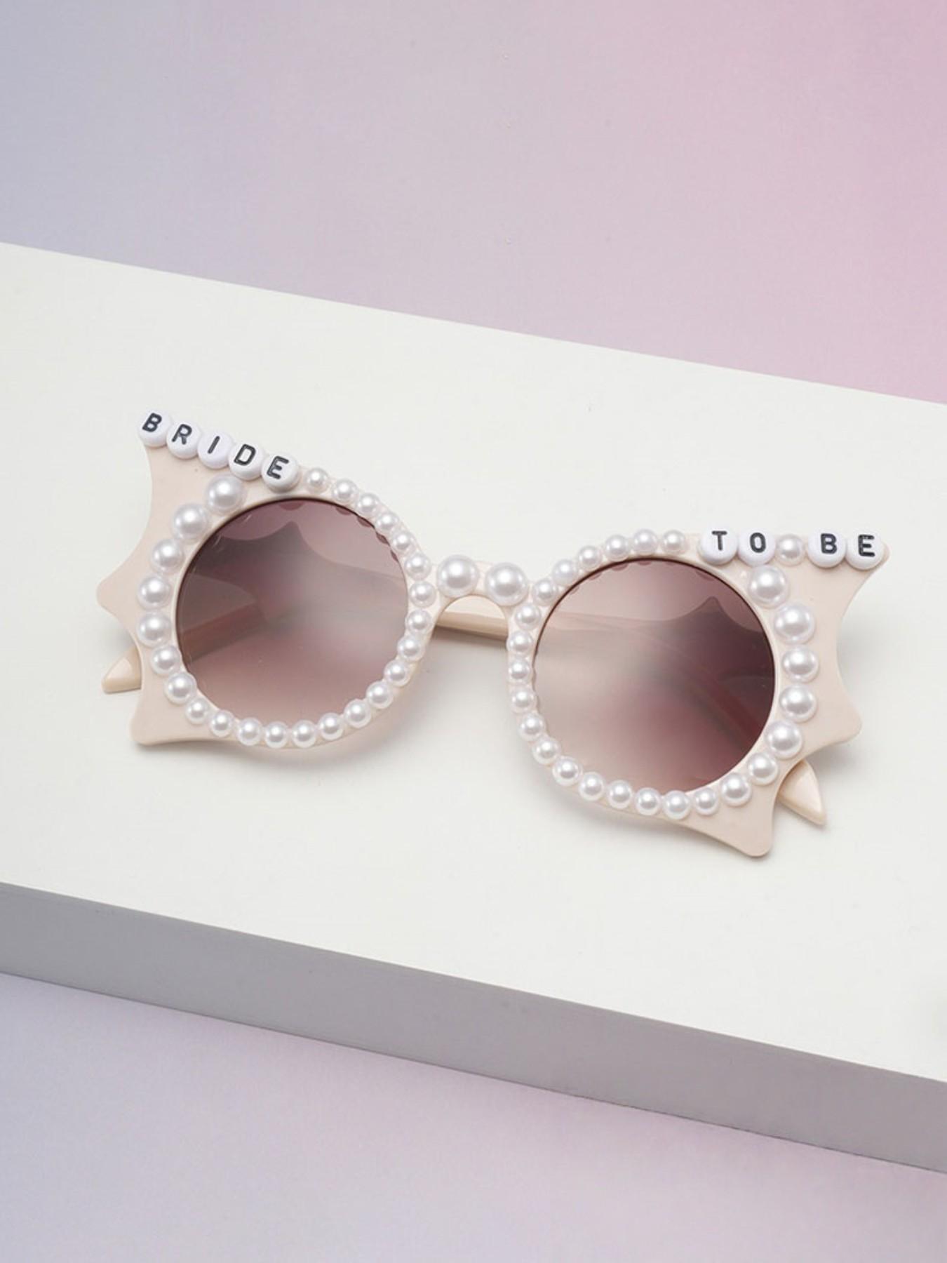 Elegant Bat-Shaped Sunglasses for Wedding Parties, Featuring Multiple Imitation Pearls, Stylish Accessory for Special Occasions