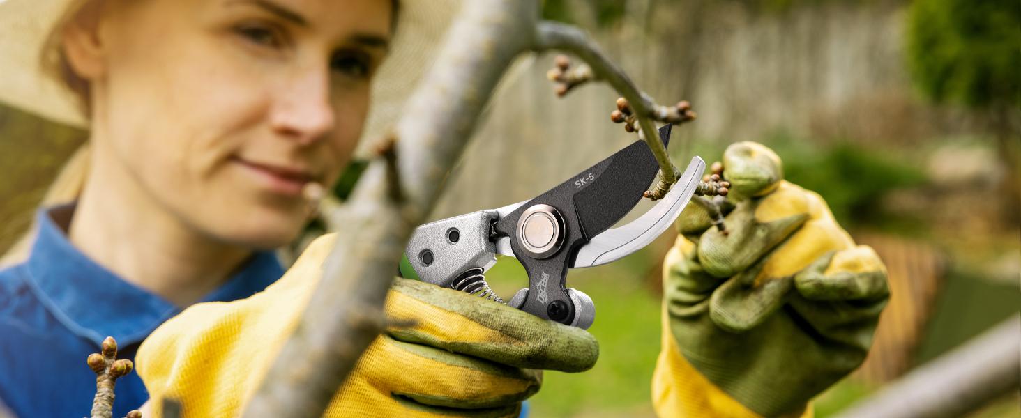 DECERK 8.5" Professional Bypass Pruning Shears for Gardening, Garden Pruner Scissors & Clippers for Fruit Tree Branch Trimming, Ultra Sharp SK5 Blade, Ergonomic Handle, Gardening Gift Women Men wood finish flower - 2025 Heavy Duty Tools for springtok