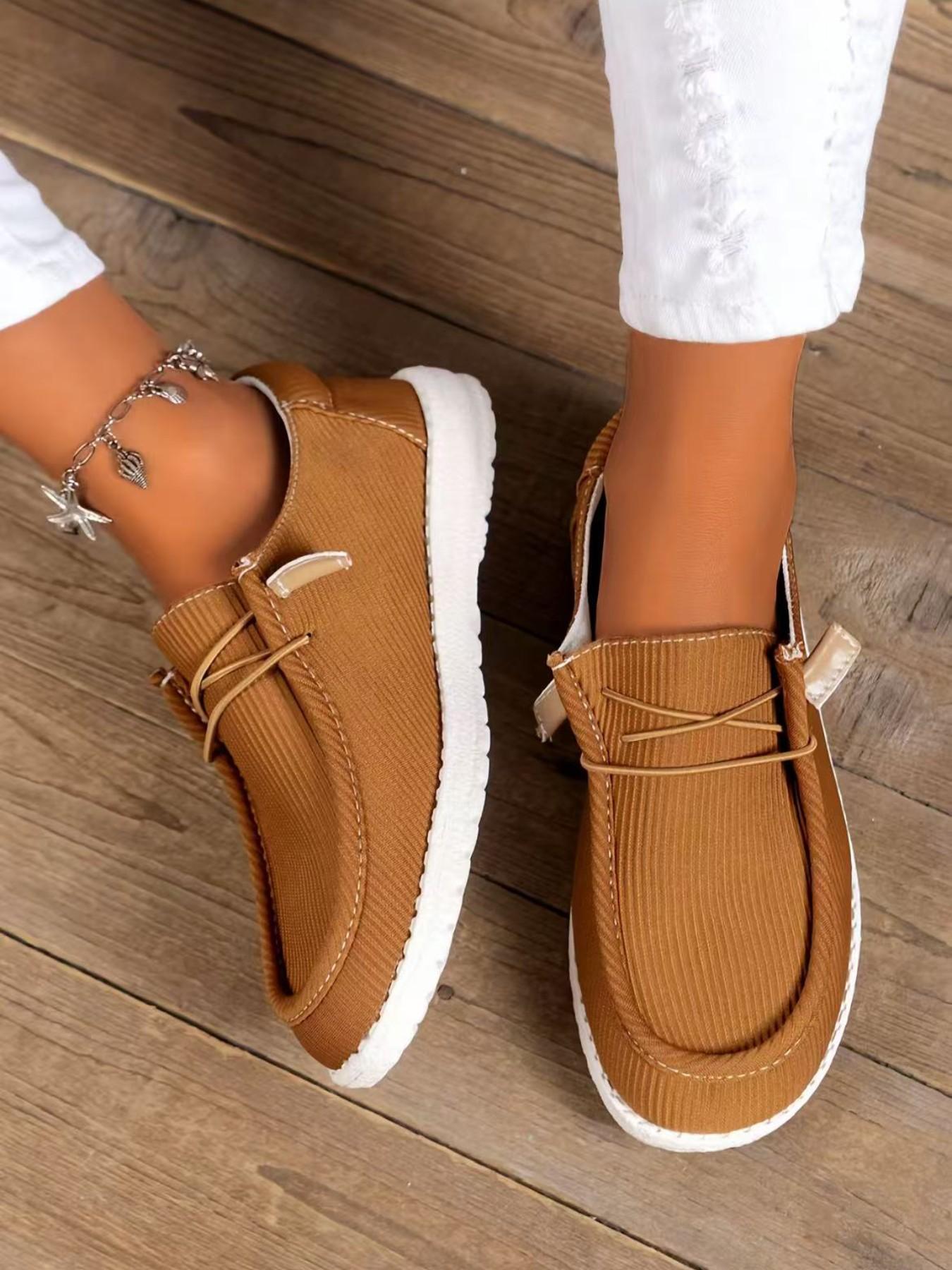 Women's Minimalist Casual Slip-On Shoes, Round Toe Flat Sole, Comfortable Versatile Footwear for Daily Wear, Perfect for Everyday Use