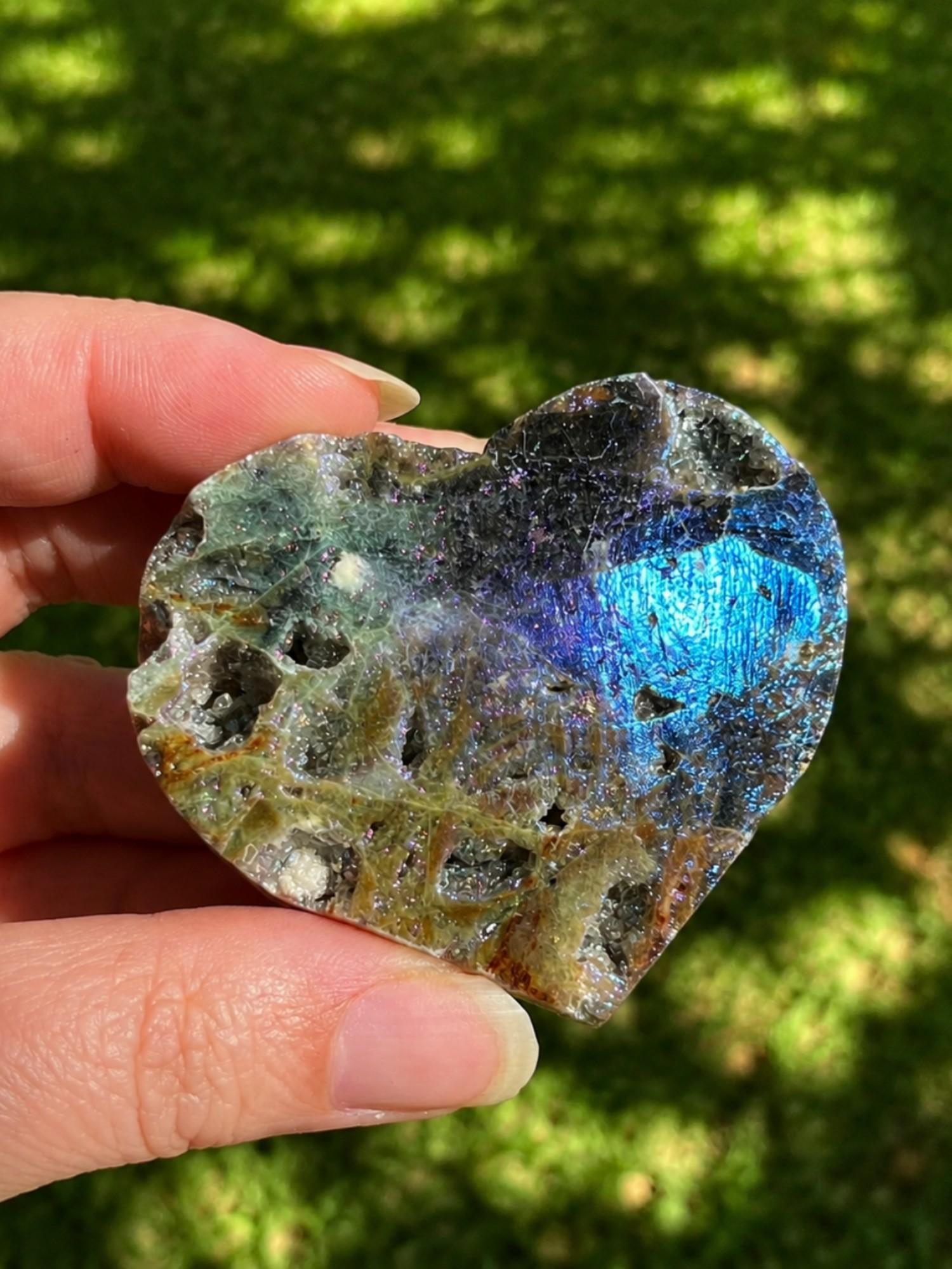 Natural Aura Heart Shaped Crystal Slice, Iridescent Flash Druzy Quartz Heart Ornament, DIY Jewelry Accessory, Couple Gift for Holidays