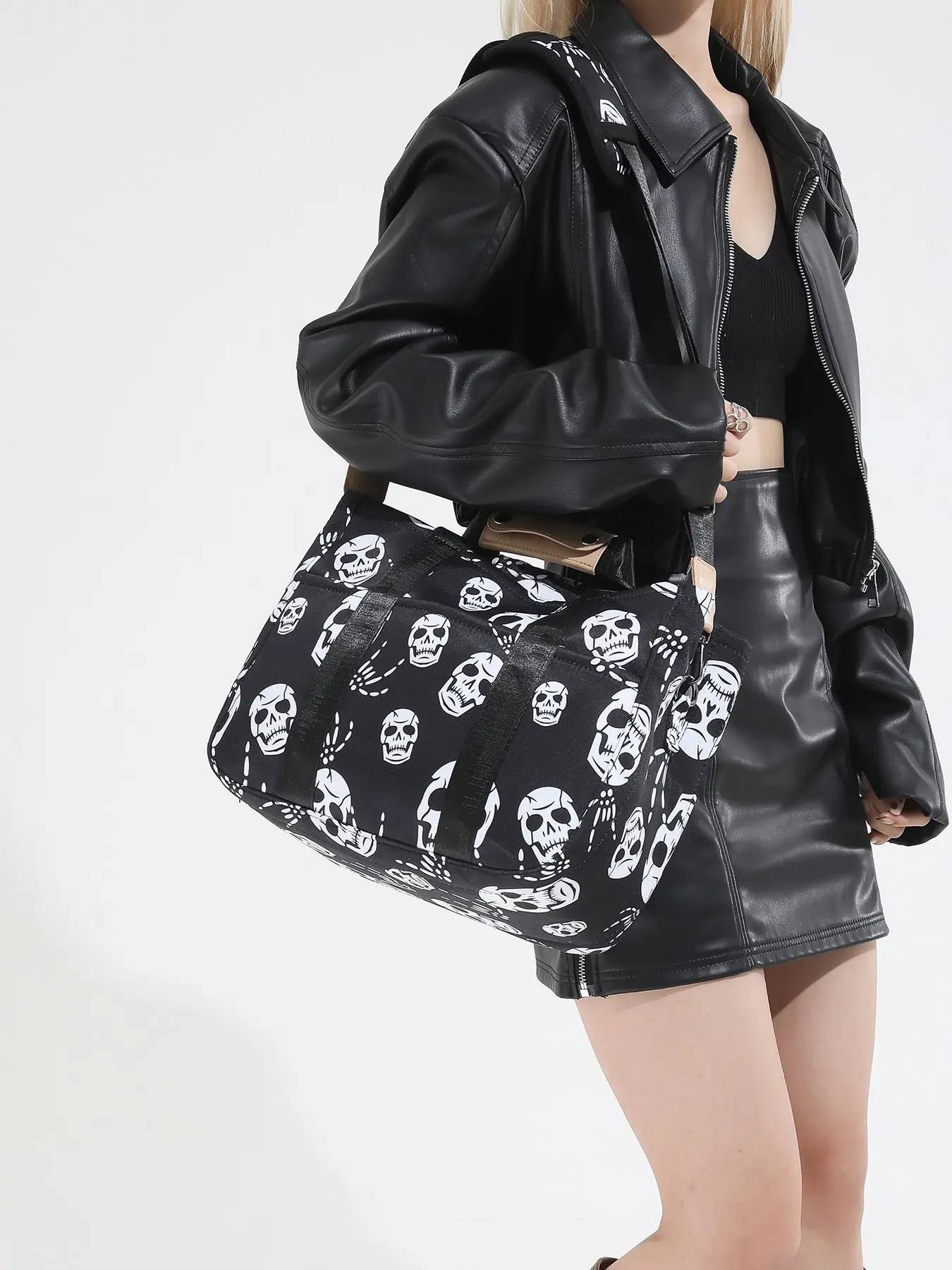 Casual minimalist retro texture skull print tote bag, multi pocket compartment design, large capacity niche design, fashionable and personalized one shoulder handbag, Casual Commuter Bag, can accommodate books, tablets, files