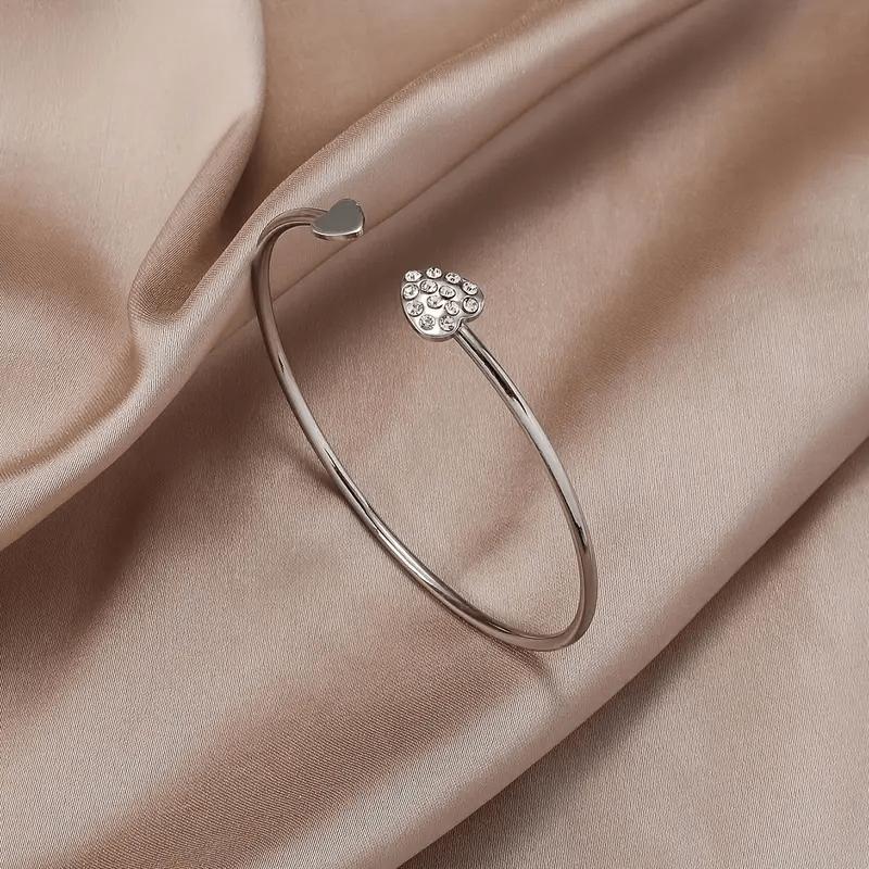Adjustable Gold-tone Cuff Bracelet, Double Heart Opening Bracelet, Inlaid with Sparkling Zircon, Ideal for Daily Wear and Gifting, Valentine'S Day Accessory, Elegant Accessory, Zirconia Stone Accent
