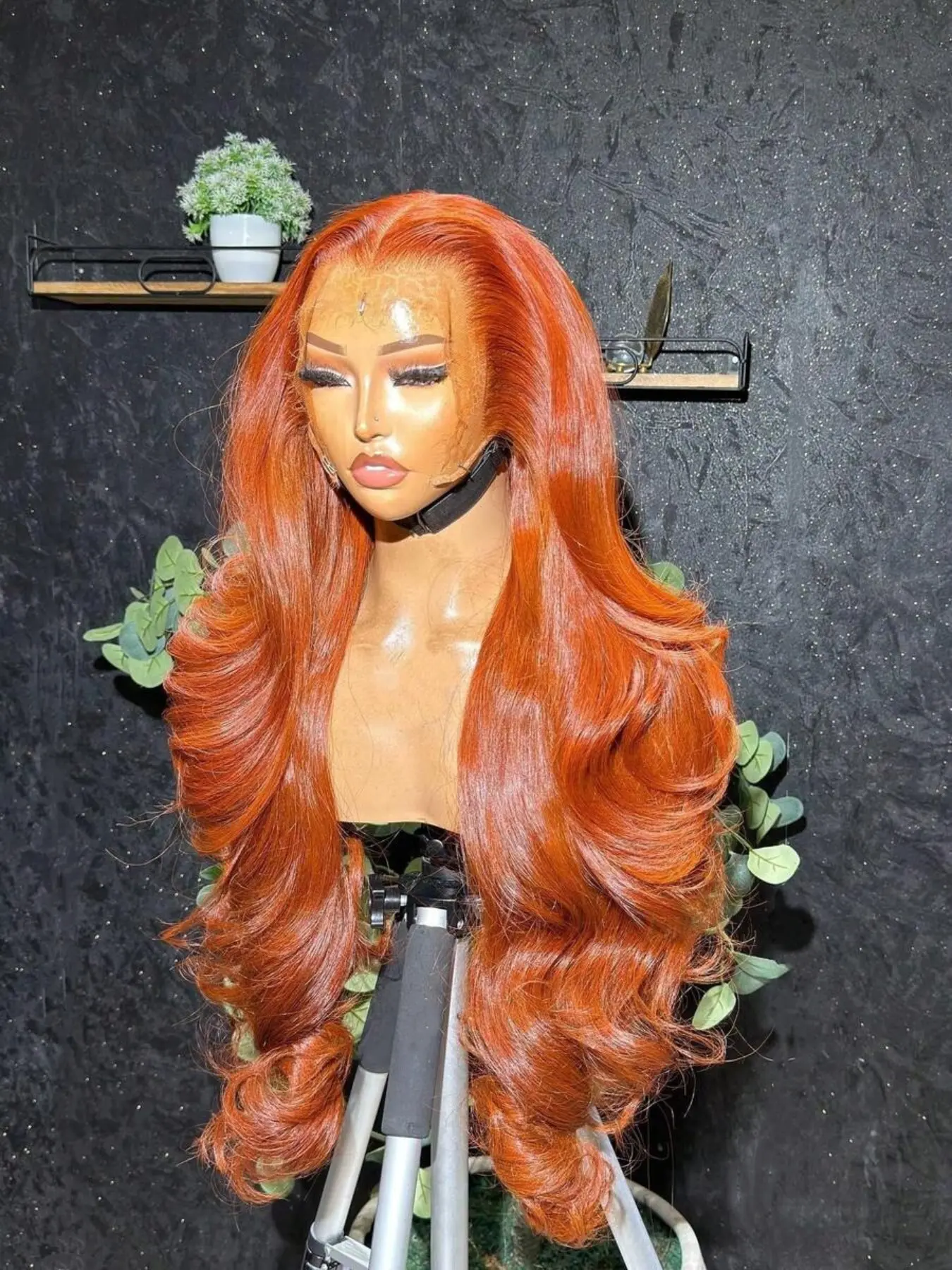 Ginger Orange Synthetic HD Lace Front Wig Suitable for Skin Tones - 200% Density Body Wave 13x4 Lace Front Wig for Women Daily Wear, Cosplay, Parties