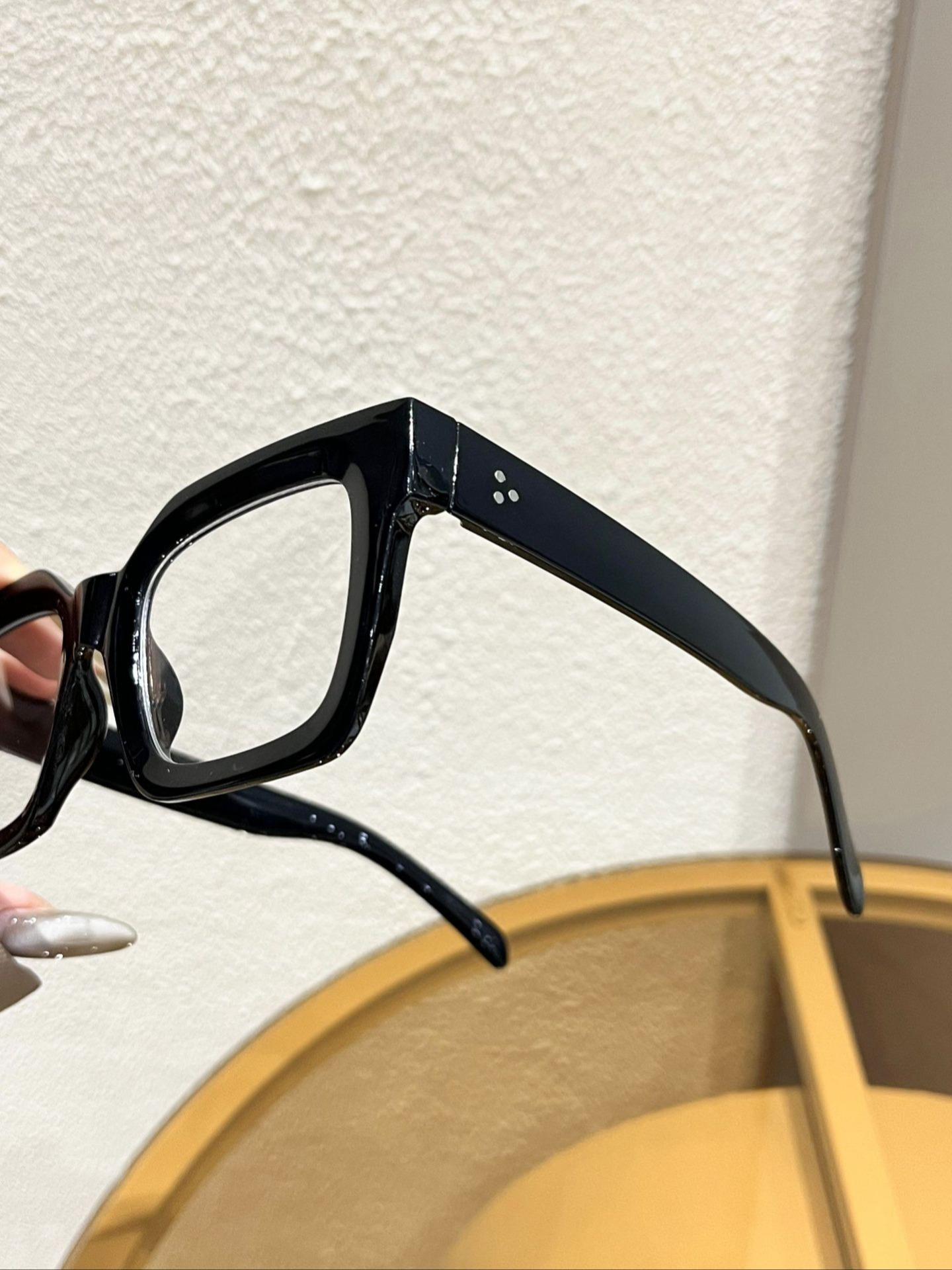 Y2K Retro Square Transparent Lens Glasses for Men and Women, Cute Fashionable Style for Daily Wear and Accessories, Square Frame Glasses