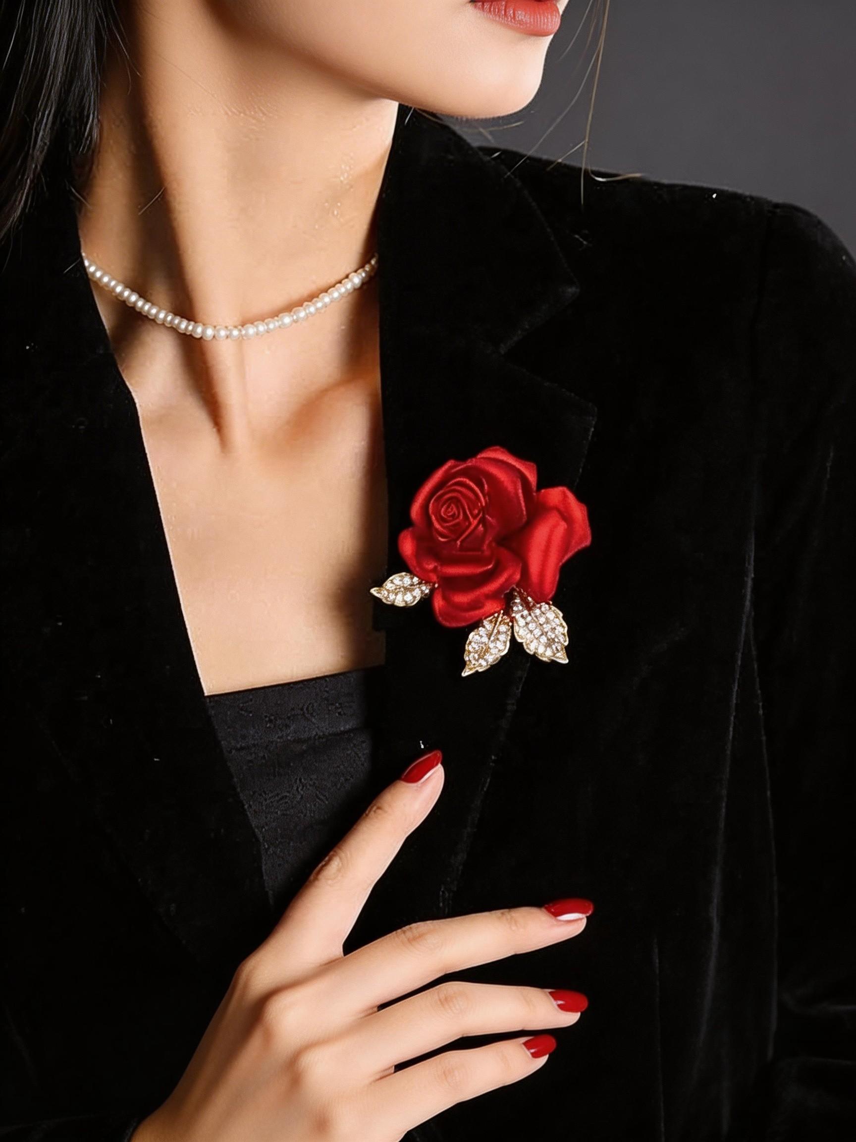 Elegant Rose Crystal Brooch, Perfect Wedding Accessory, Elegant Floral Pin, Ideal Gift for Formal Occasions, All-Season Wear