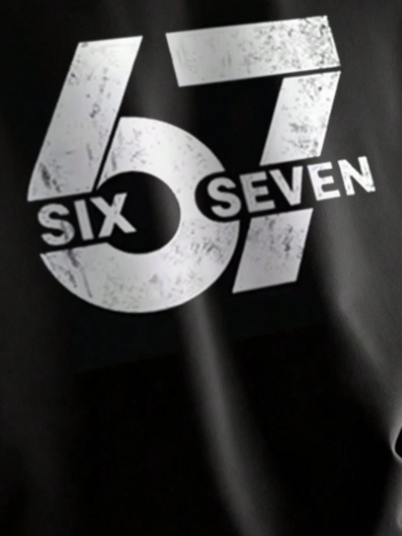 Men's Casual Street Style 67 Number Print Short Sleeve T-Shirt, Slim-Fitting, All over Print, Summer Wear, No Zipper, No Button