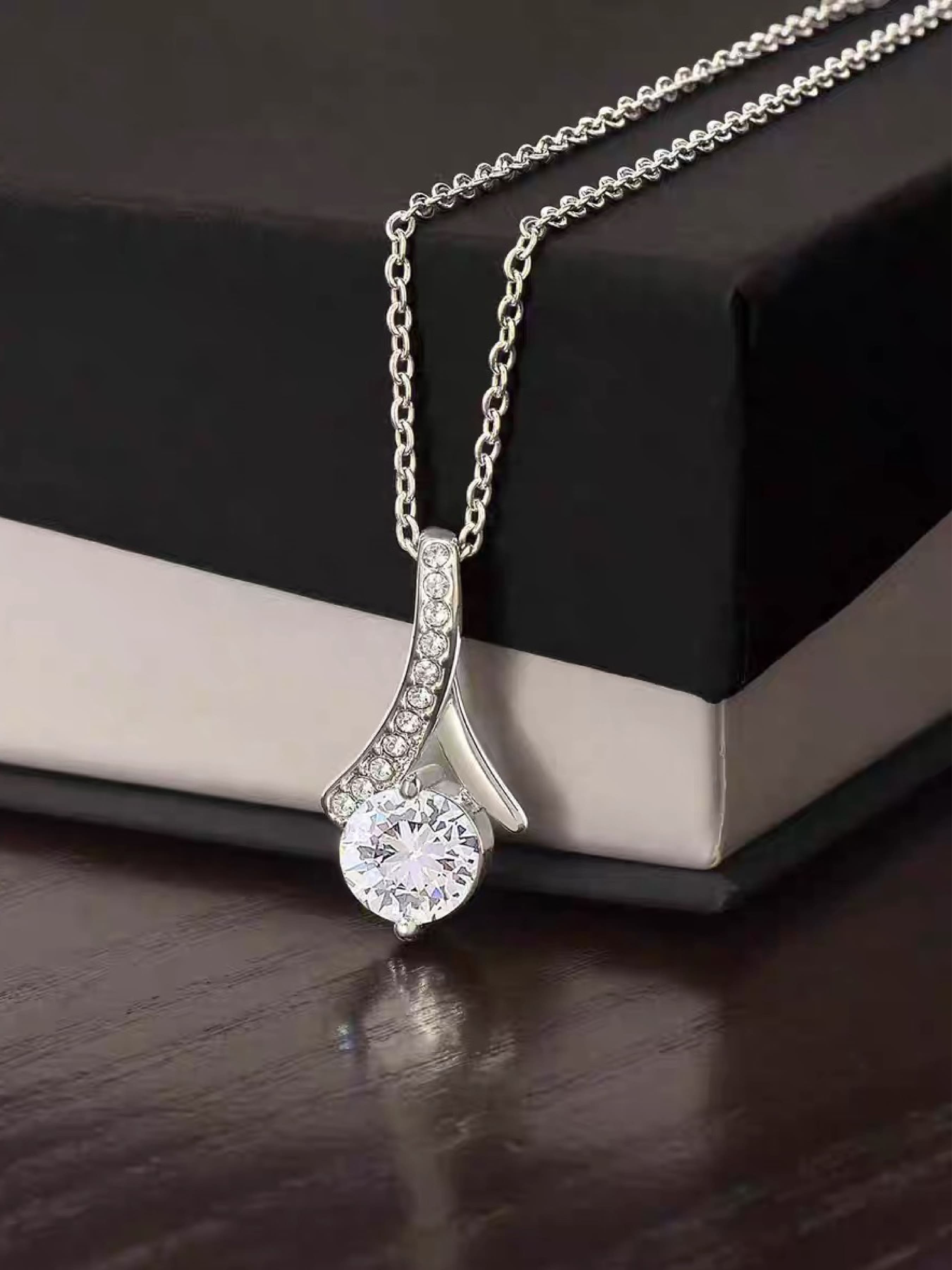 Mermaid Tail Zircon Pendant Necklace for Women, Lockbone Chain Gift Box with Blessing Card, Birthday Festival Present