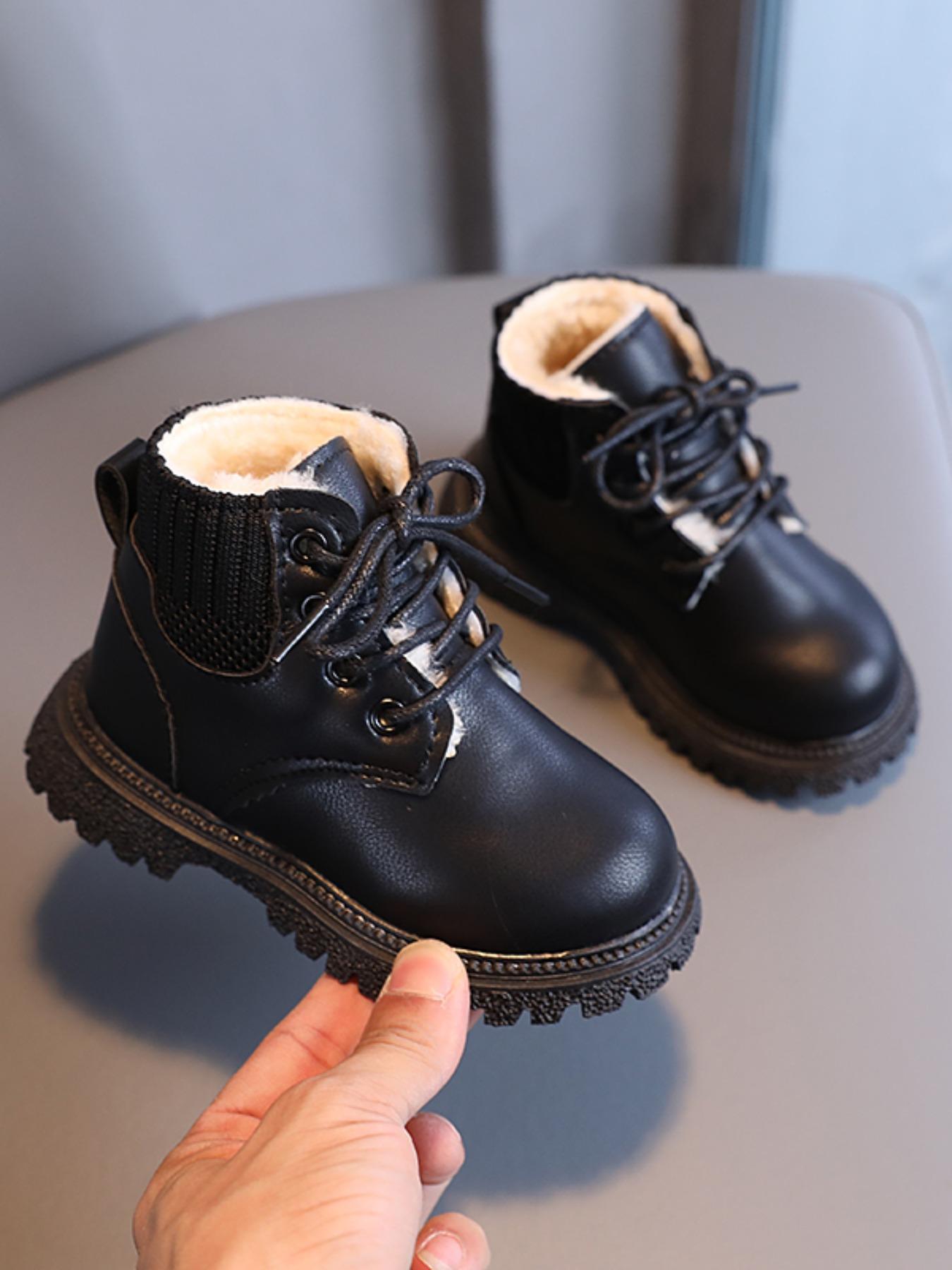 Classic with Fleece Lining, Durable Leather Structure, Perfect for Casual Outdoor Wear, Winter Footwear for Kids, Winter Boot Shoes
