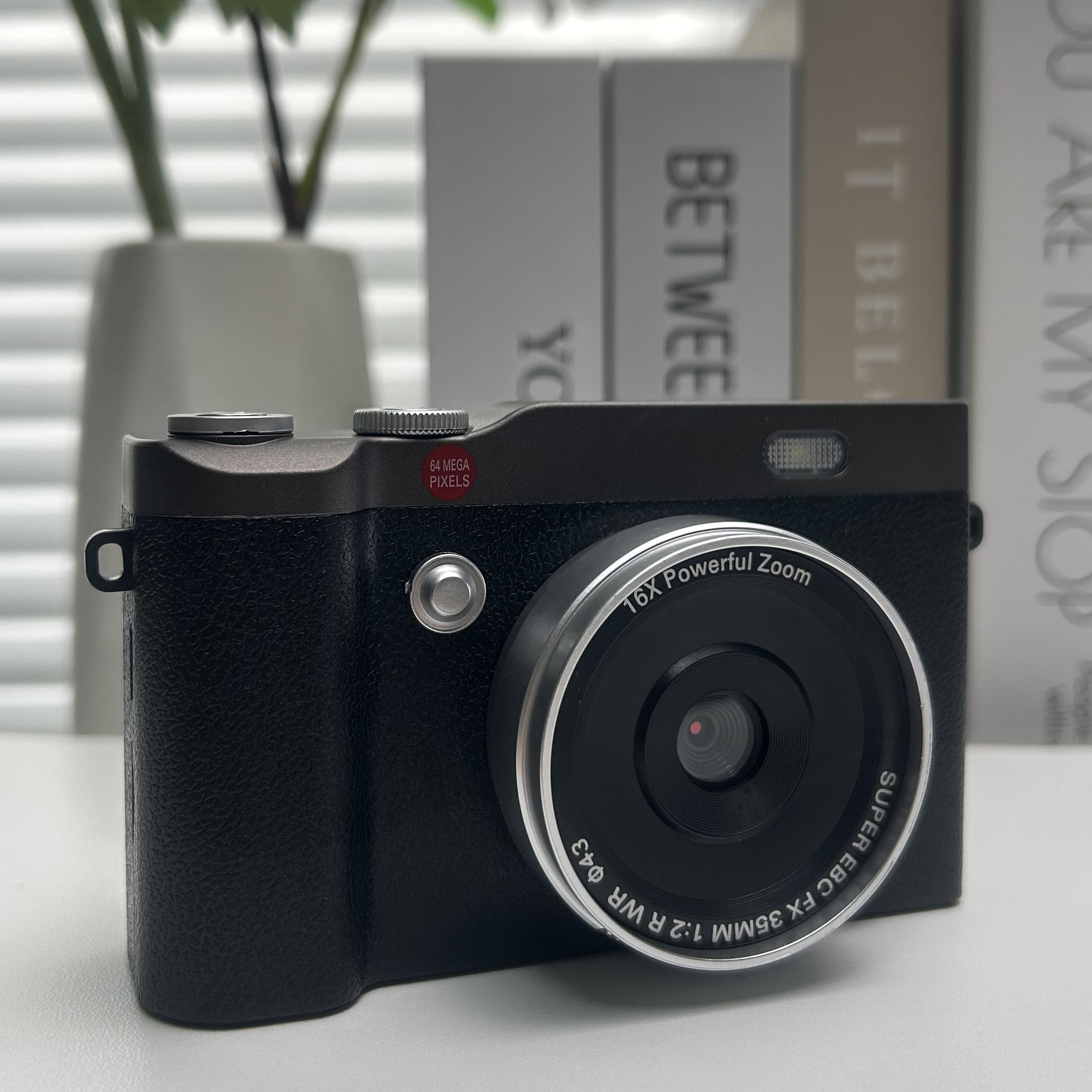 Portable Digital Camera with 180° Flip Screen, Entry-Level Student Selfie Camera with 32GB Memory Card for Photo and Video, Perfect for Back-To-School Season, Thanksgiving New Year Gift