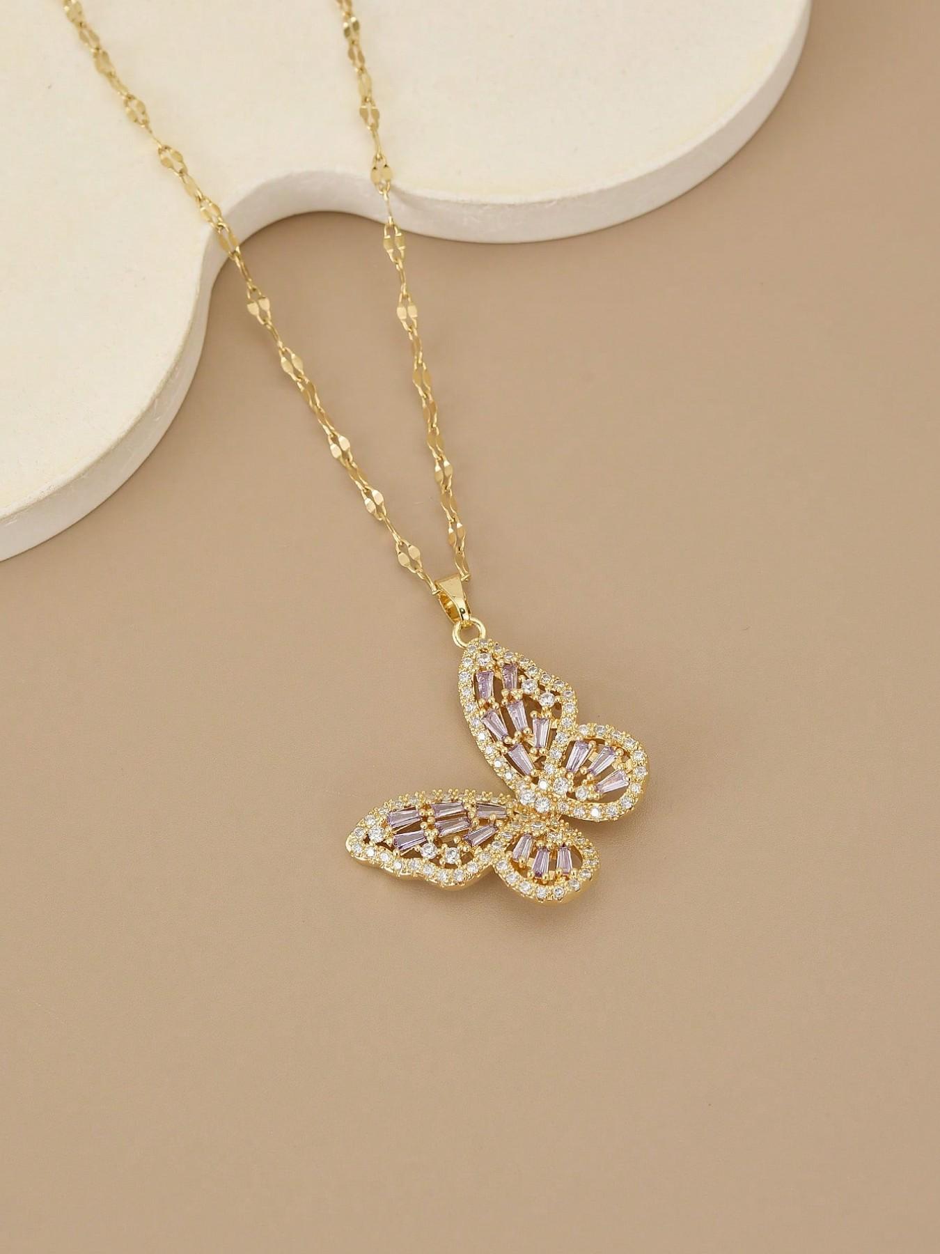 1pcs Golden Butterfly Necklace for Women, Dainty CZ Baguette Cut Butterfly Pendant Necklace, Sparkling Cubic Zirconia Butterfly Choker, Trendy Jewelry Gift for Mother's Day, Birthday, Anniversary