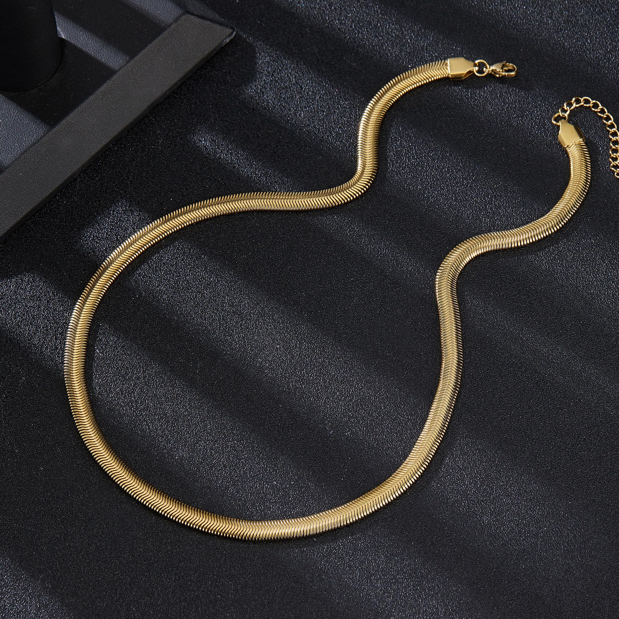 Mytys Snake Shape Chain Necklace and Bracelet 2 in 1 for Women Choker Necklaces Jewelry Gifts for Teen Girls