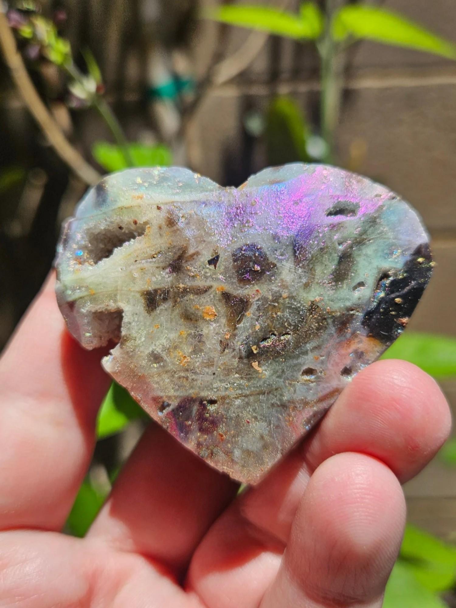 Natural Aura Heart Shaped Crystal Slice, Iridescent Flash Druzy Quartz Heart Ornament, DIY Jewelry Accessory, Couple Gift for Holidays