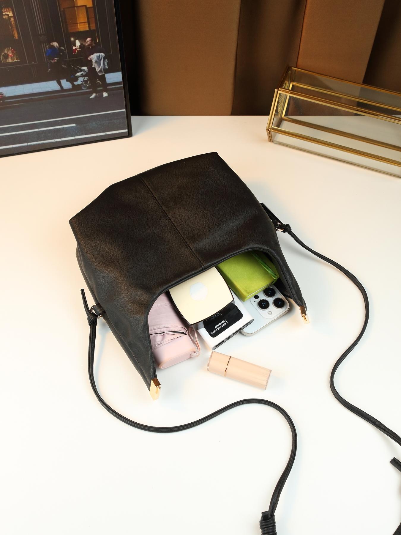 Niche design simple solid color bento bag lychee pattern going out leisure Fashionable Evening Bag shoulder messenger bag dinner bag