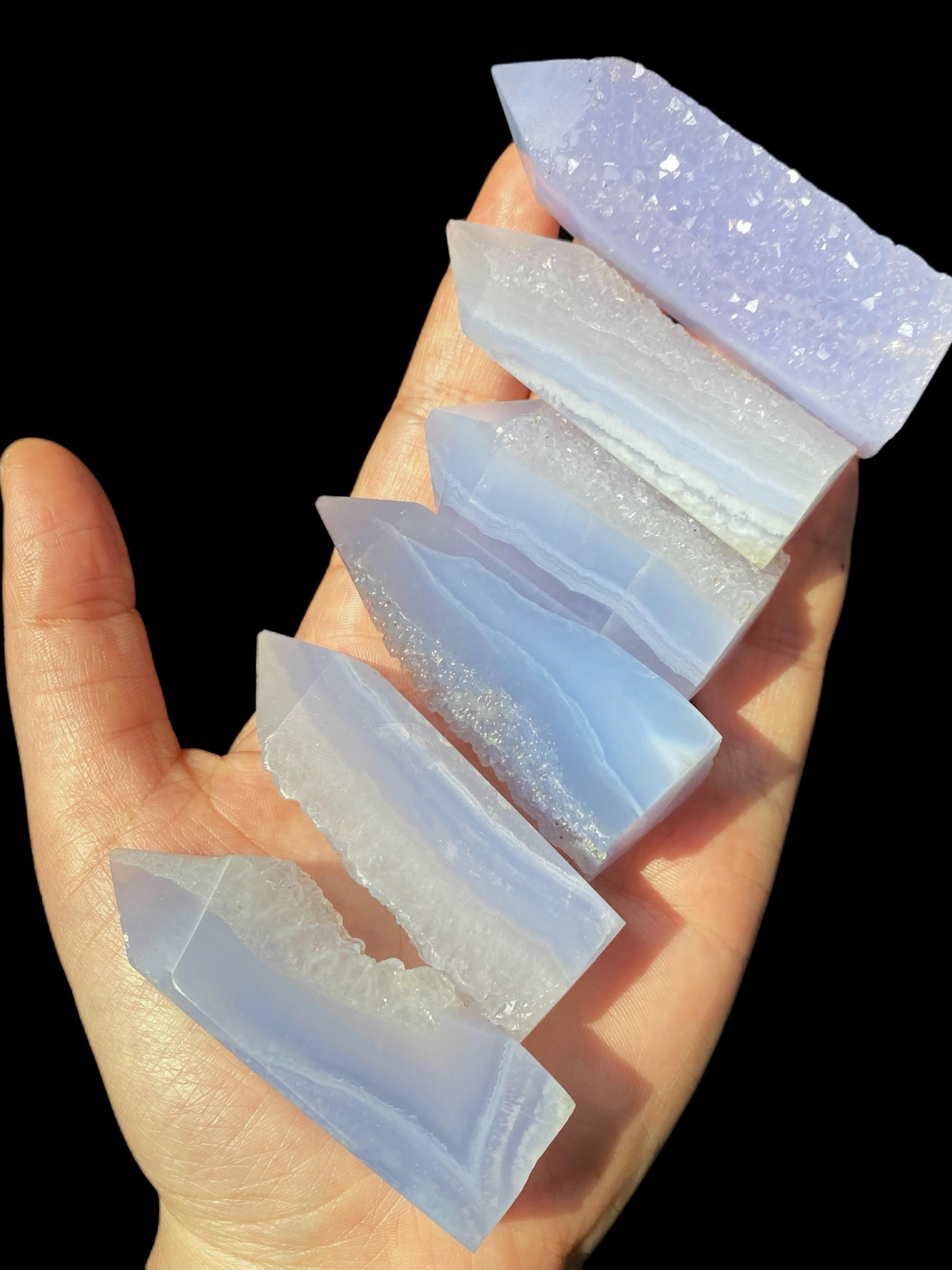 1PC exquisite blue agate point carving, suitable for holiday gifts for girls and female friends, Mother's Day gifts, the best choice for crystal collectors.