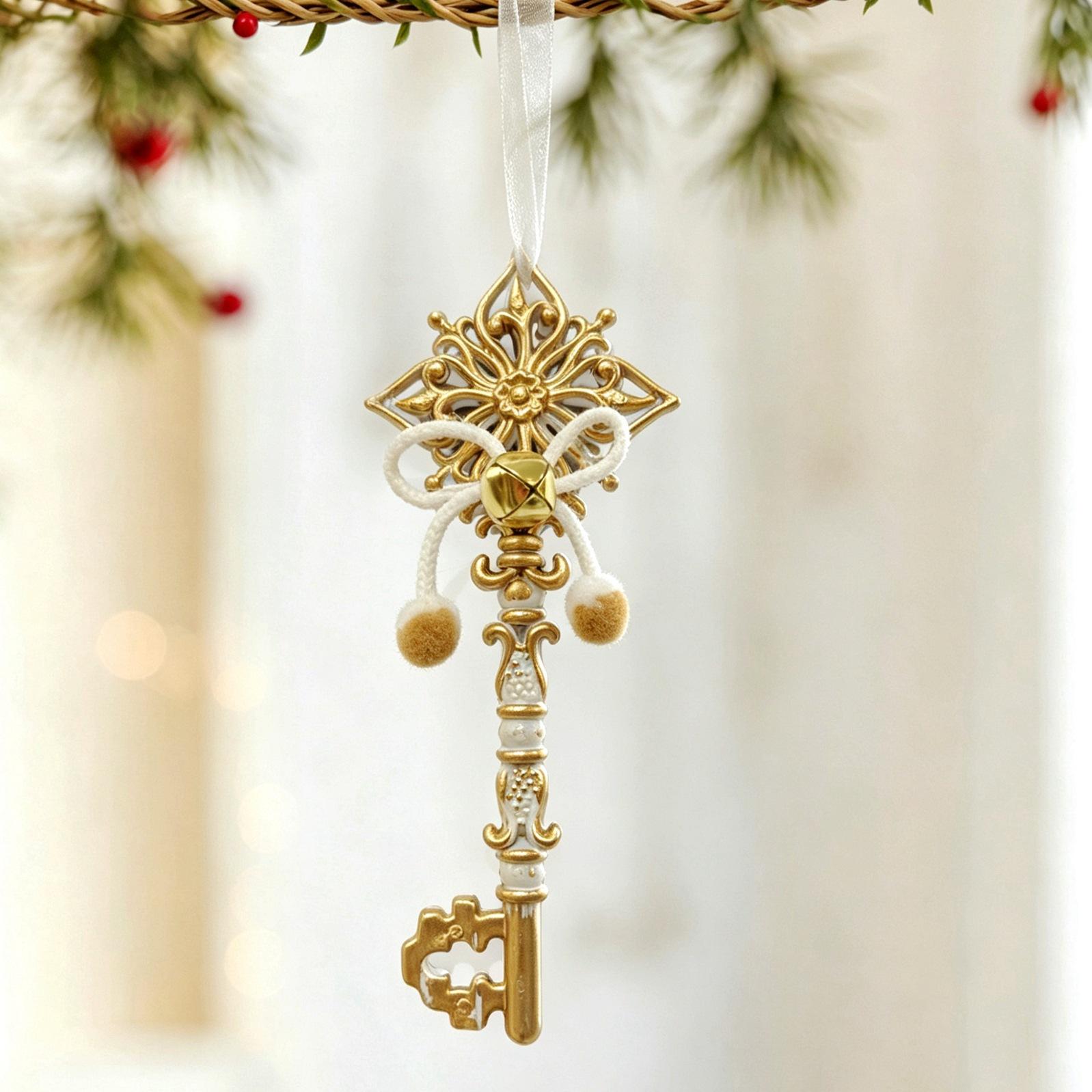 1Pc Christmas Ornaments, White & Gold Vintage Plastic Hanging Decorations, Snowflake Reindeer Key Christmas Tree Pendants, Suitable for Christmas Tree Decor, Holiday Decor, Window & Home Festival Atmosphere Decor