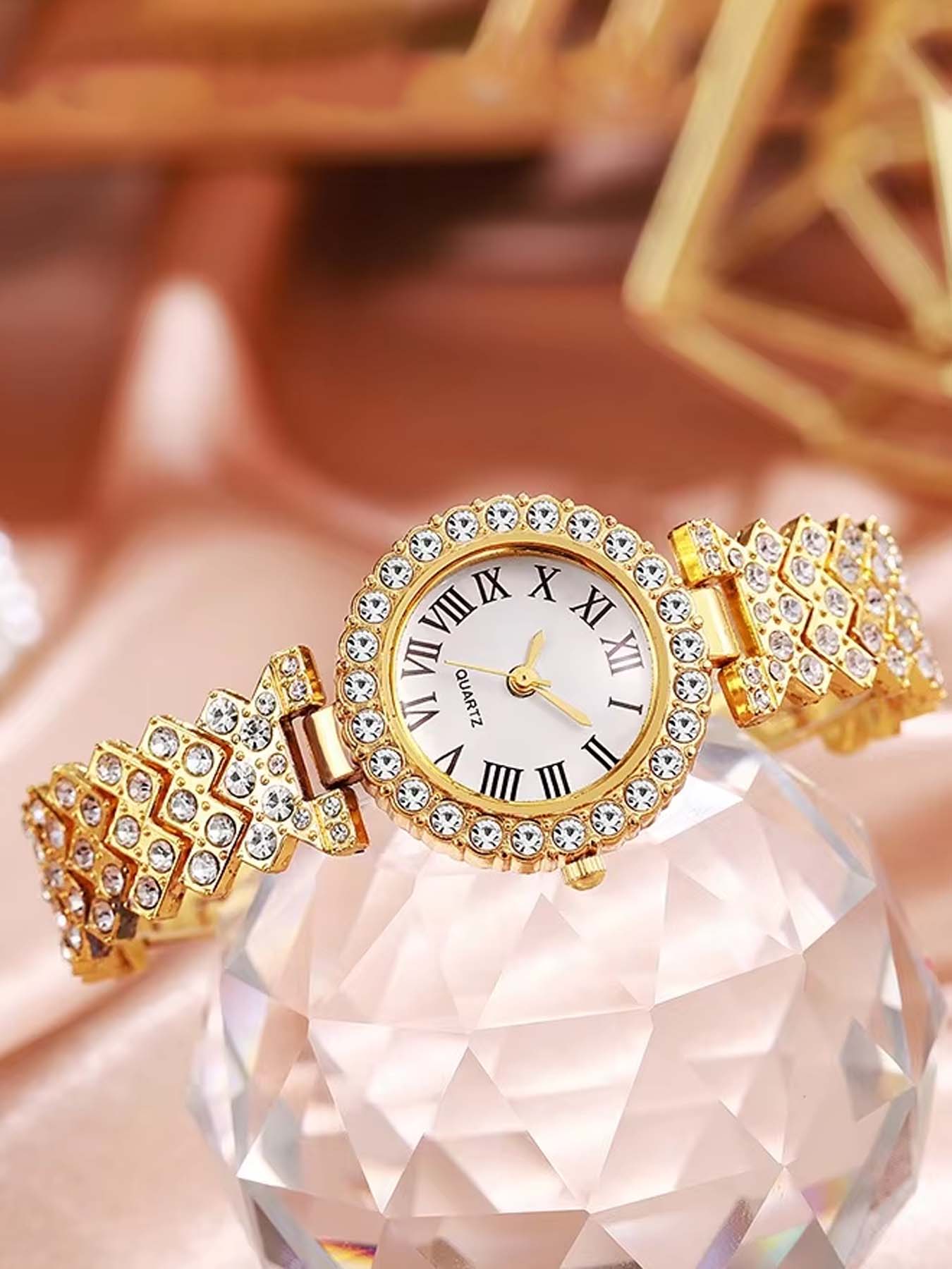 5-piece set of fashionable Trendy Roman numeral diamond-embellished ladies' quartz watch bracelet wristwatch set
