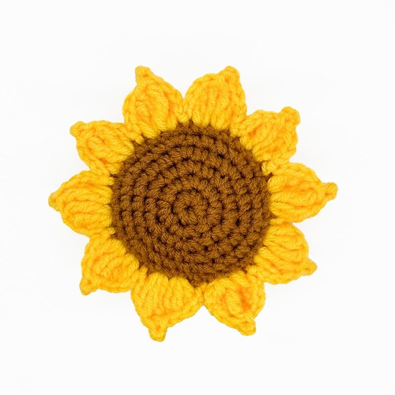 Handwoven sunflower head bouquet potted pen holder, simulated bouquet, preserved flower decoration