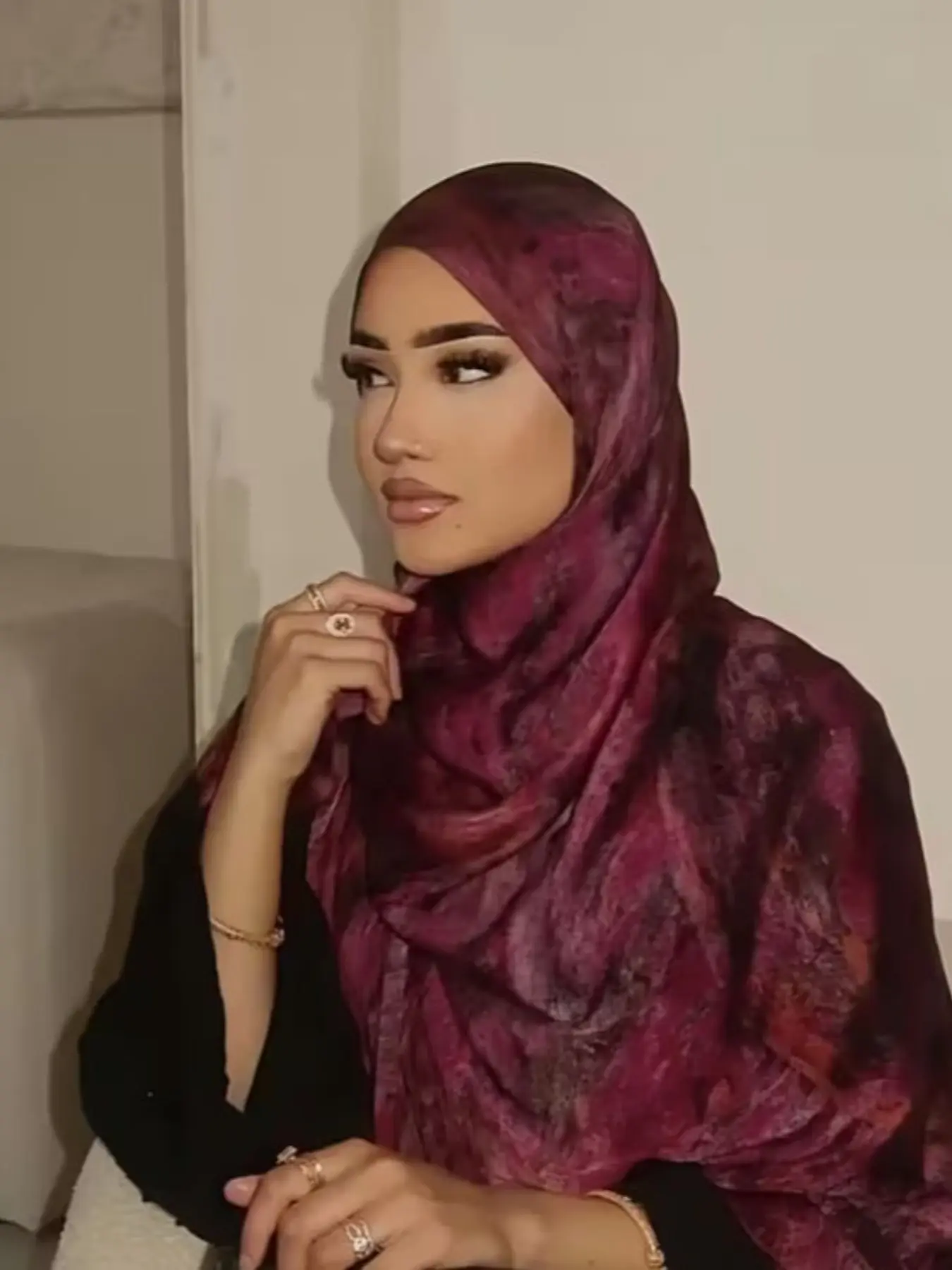 Women's Burgundy Tie Dye Hijab, Lightweight Modest Shawl, Perfect Gift for Women, Stylish and Comfortable Islamic Headscarf