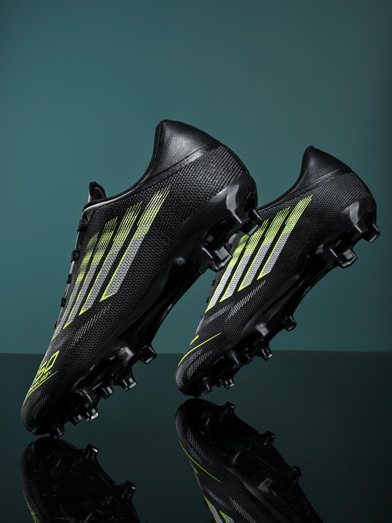 New Men Women Football Shoes World Cup Ag Long Nails Anti-Slip Training Outdoor Lawn Soccer Boots Low Top Short Nails Sports Shoes