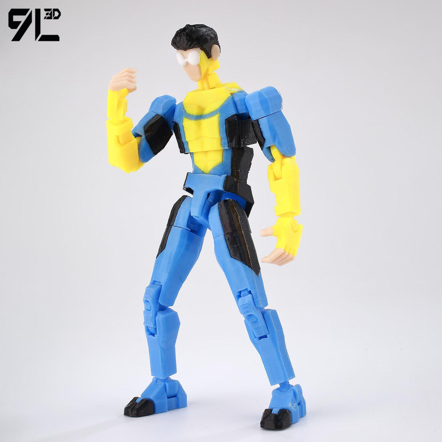 9L 3D 3D Printed Articulated Omni-Man Action Figure From Invincible Series With Interchangeable Hands Collectible Model
