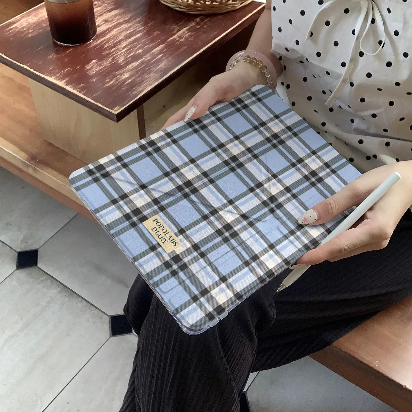 Blue Plaid Spot Dog Y-Type Foldable Stand iPad Case, Transparent Anti-Drop Back Cover with Pen Slot, Fits iPad 10/9/8/pro 11/air 3-5