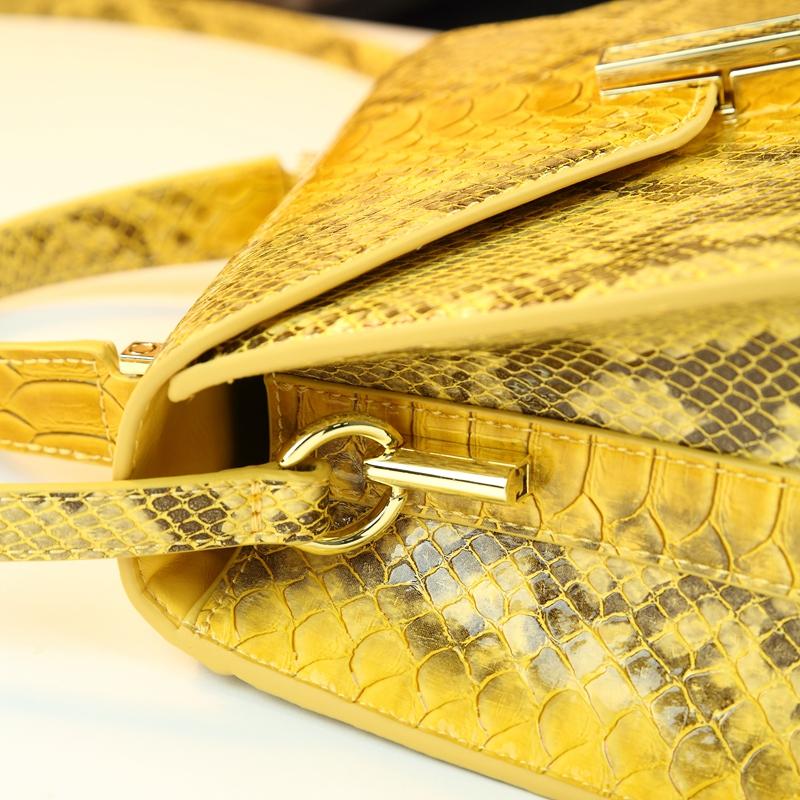 Elegant Snake Print Handbag, Luxurious Retro Small Square Bag, Chic Commuter Crossbody Bag, Unique Design Shoulder Bag