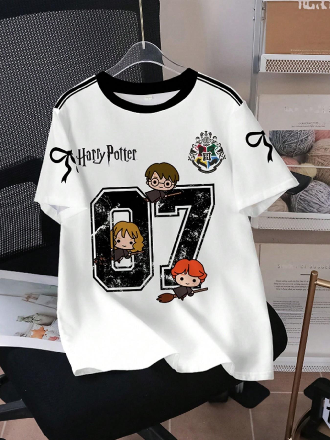 Harry Potter Kids' Short Sleeve T-Shirt, Official Warner Bros. Licensed, Casual Loose-Fit, Random Print, School Season Bestseller