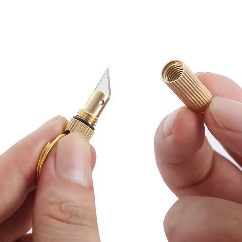 Mini Brass Capsule Knife Sharp Keychain Pendant, Portable Pocket Knife, Small Keyring Hanging Accessory, Multitool Keychain Opener, Ideal for Unboxing Packages, Keychain Attachment