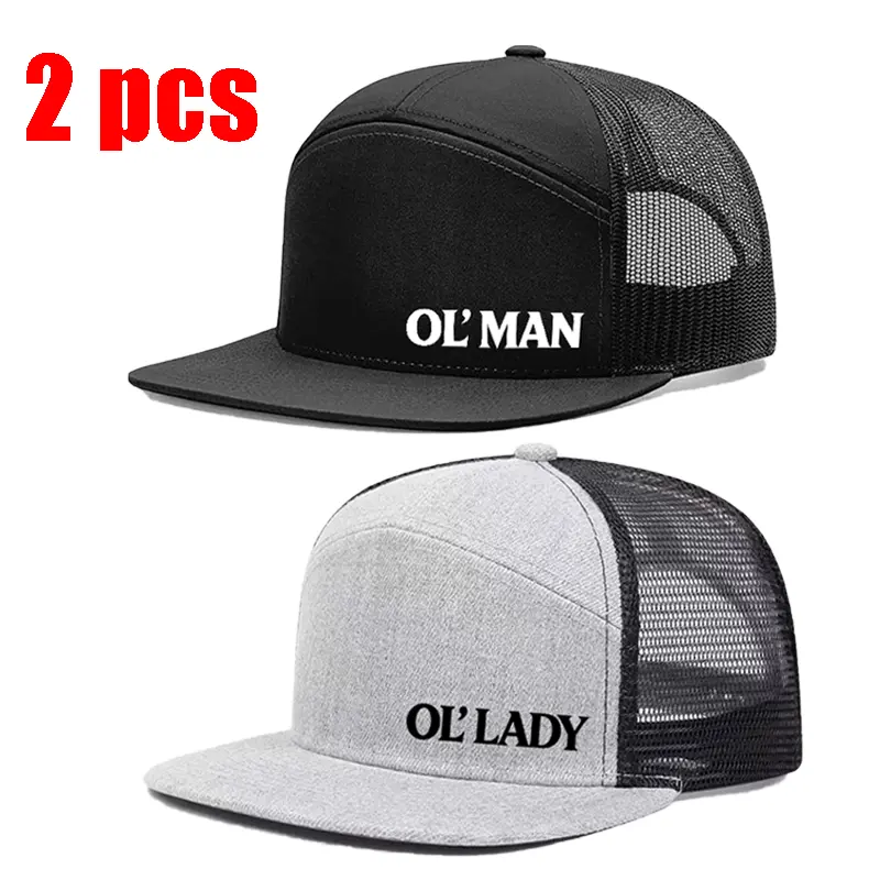 2Pcs Ol' Man Ol' Lady Printed Flat Bill Trucker Hat Set, Matching Couple Mesh Snapback Baseball Caps, Breathable Adjustable Couple Sun Hats for Anniversary Wedding Daily Outdoor Casual Gift