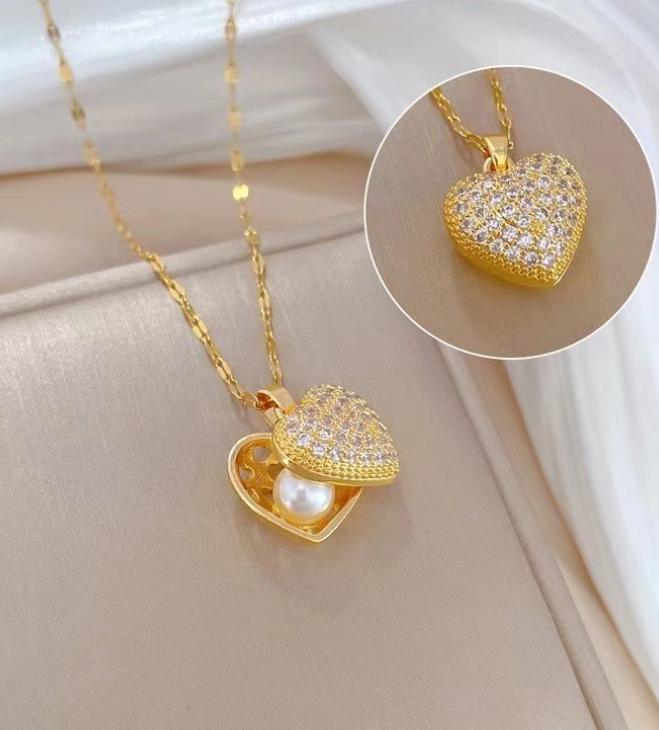 Titanium Steel Heart Pearl Necklace, Full Diamond Micro-Encrusted Design, Trendy Sparkling Pendant for Women, Simple Style