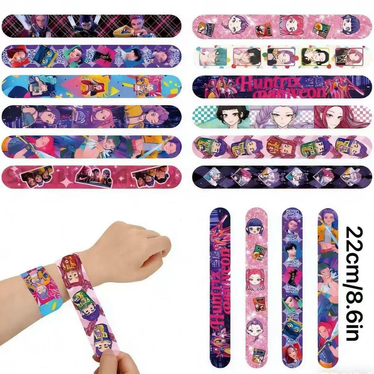Korean cartoon girl group birthday party gift and game 4-piece set, 12 bracelets, 12 keychains, 12 gift bags, 12 decorative glasses, is the best choice for parties and gatherings