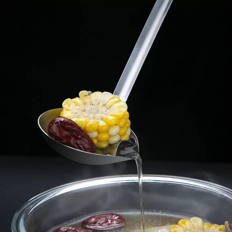 Stainless Steel Oil Separator Spoon, Hot Pot Filter Spoon, Soup Oil Divider, Leak Proof Spoon, Kitchen Tool for Home Use