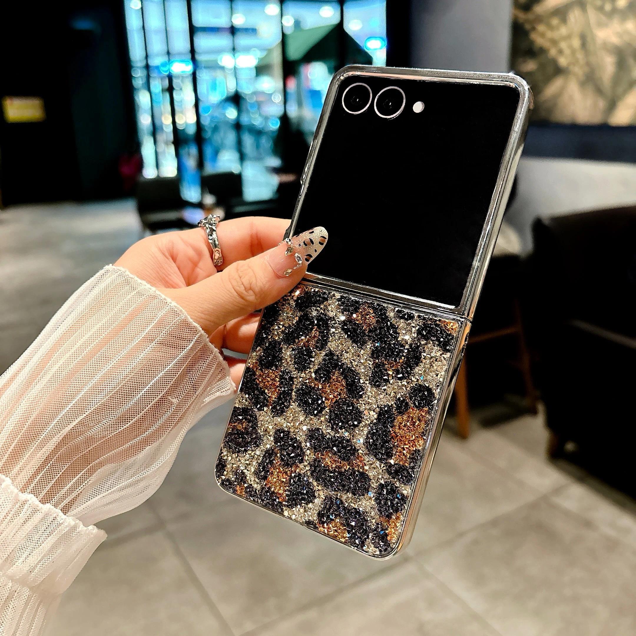 Luxury leopard pattern For Samsung Galaxy Z Flip 3 4 5 6 7 5G Unique  Diamond Glitter Phone Case Cover