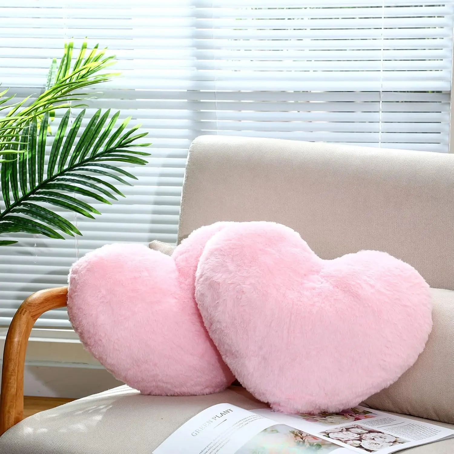 2 Pcs Heart Throw Pillow Plush Heart Shaped Decorative Pillow Faux Rabbit Fluffy Cushion Valentine Favor Anniversary Favor for Girl Living Fit Bed Dining Sofa Car(Pink)