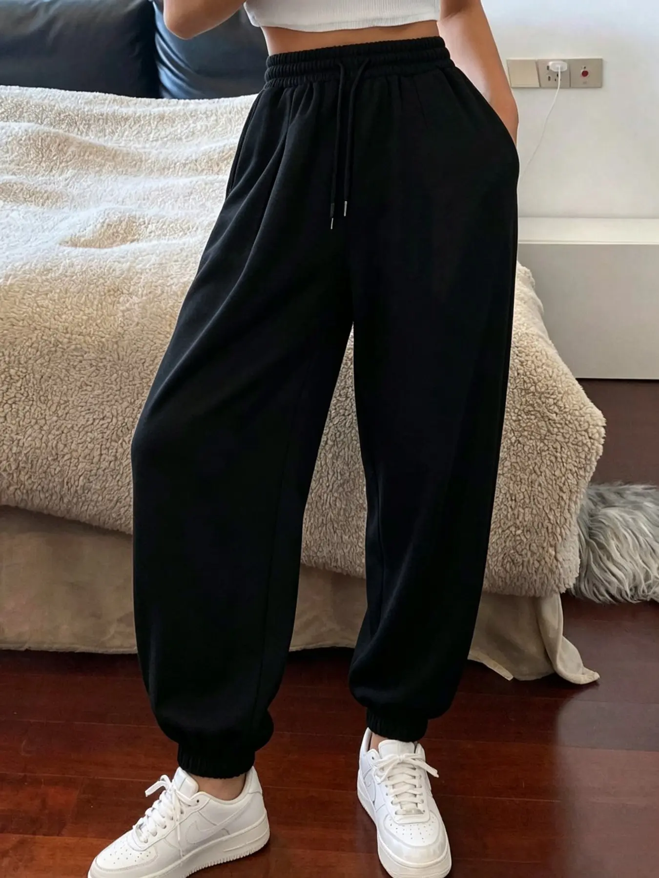 Women's Solid Color Waist Pocket Jogger Pants, Comfortable Thickened Long Sweatpants for Fall & Winter, Sporty Loose Fit Design