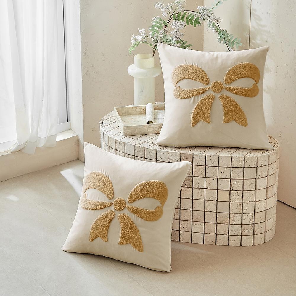 Towel  Embroidery pillowcases set of 2 counts, with bow pattern, simple and elegant, soft and comfortable. Each size includes two pillowcases. Available in two colors: white and khaki. There are 6 sizes available. They are suitable for bedroom, guest room