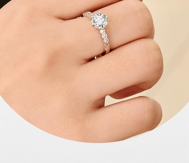European and American layered matching diamond-shaped honeycomb ring, one-carat women's imitation moissanite ring, direct wholesale from manufacturer