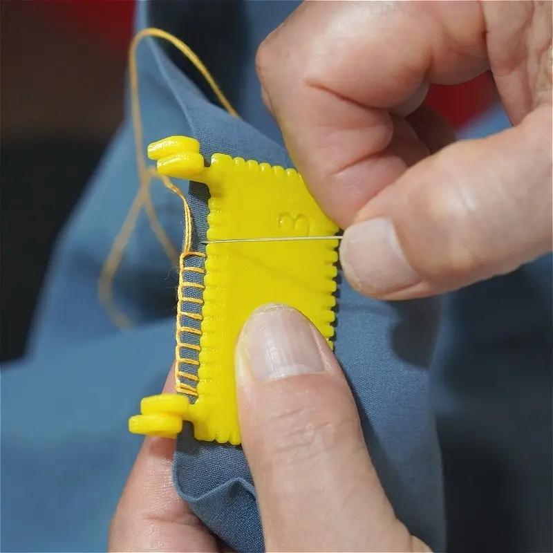 Durable Plastic Locking Sewing Tool Set, Detachable Design, Ideal for Beginners & Seniors, Perfect for Clothing Repair & Maintenance