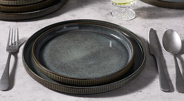 Famiware Star 10'' Stoneware Dinner Plate (Set of 6)