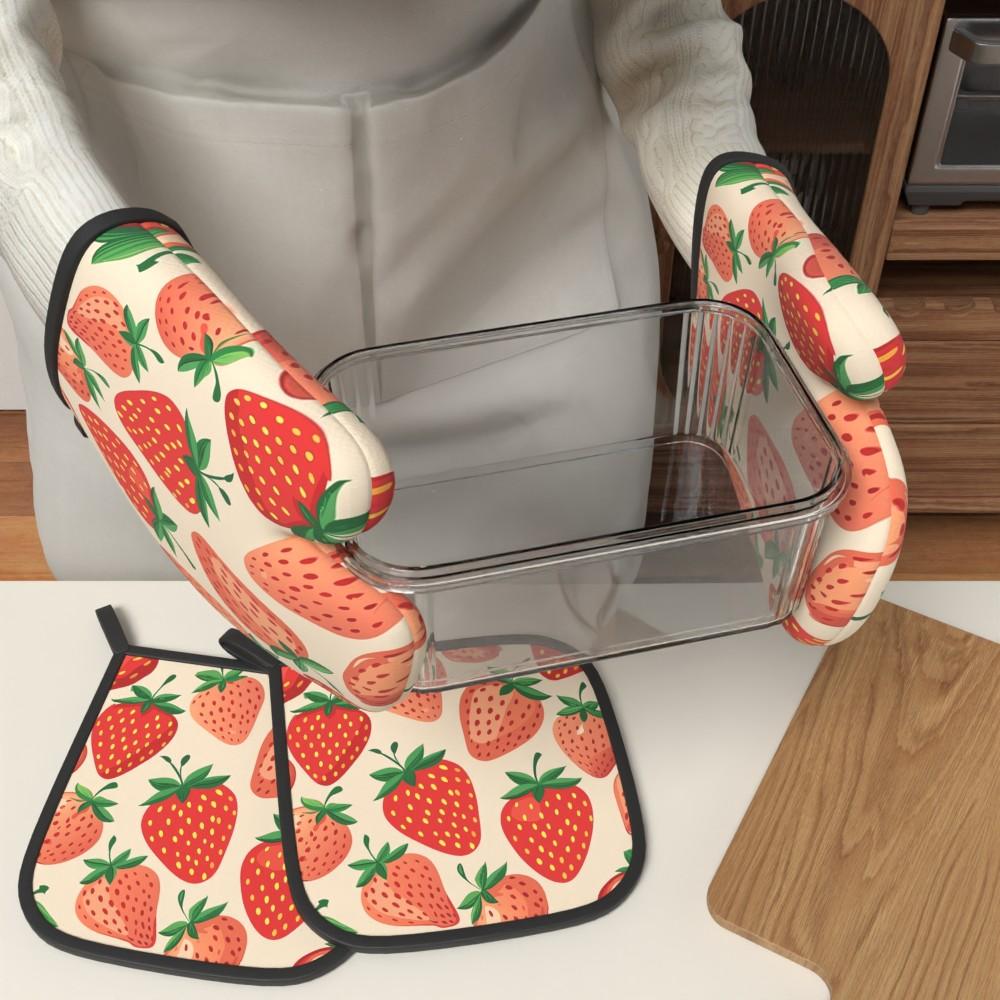 4pcs Heat Resistant Oven Mitts And Potholders Cute Strawberry Pattern Oven Mitts And Pot Holders Sets Suitable For Kitchen Decoration, Cooking, Grilling, Baking And Great Holiday Camping Picnics Gifts