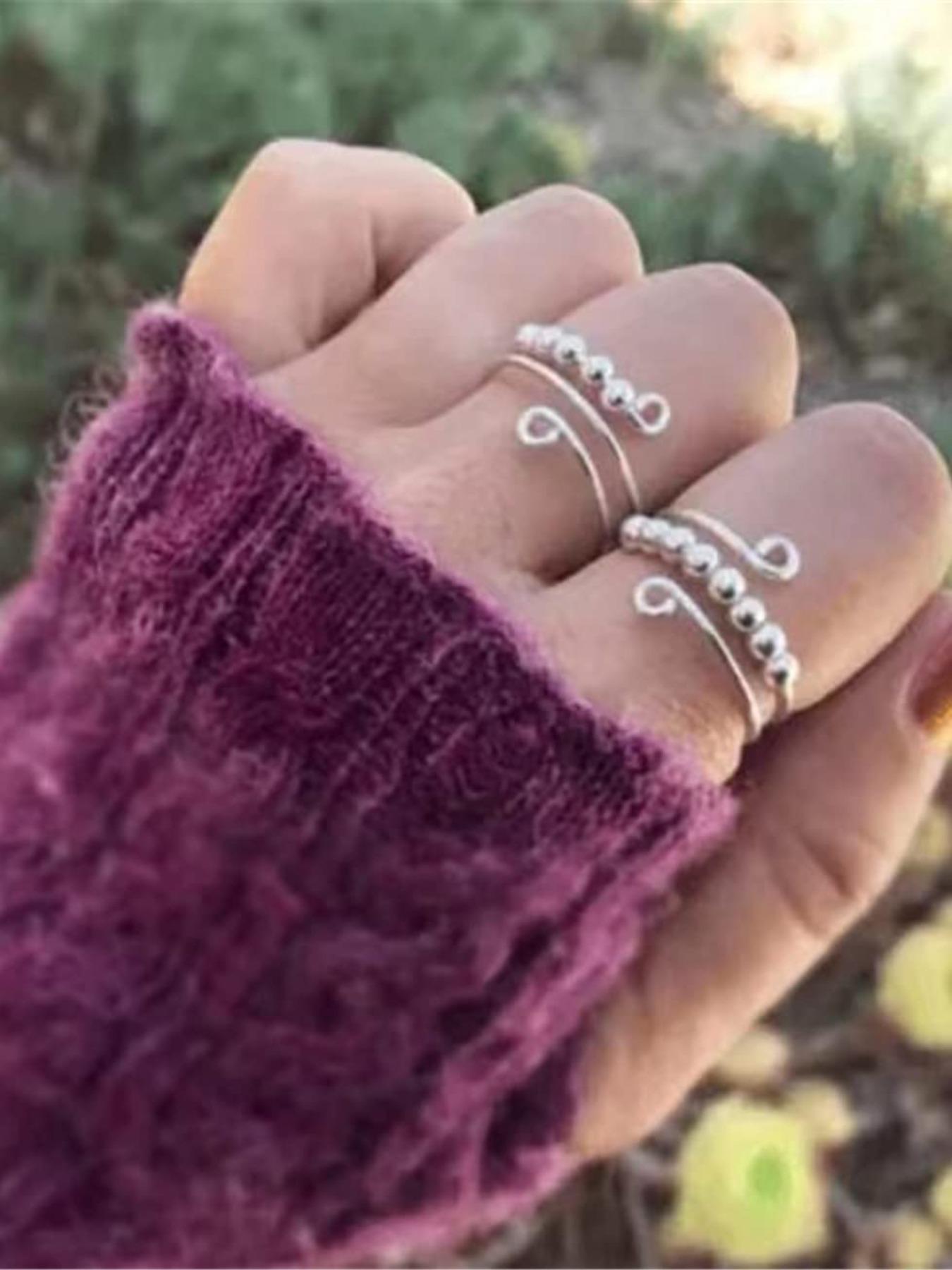 Anxiety Ring - Anxiety Relief Rings, Adjustable rotating ring, helps relieve anxiety, stress and meditation - Rotatable and stackable 10 beads, suitable for both men and women - Unique design, helps calm and focus - Anxiety Fidget Ring
