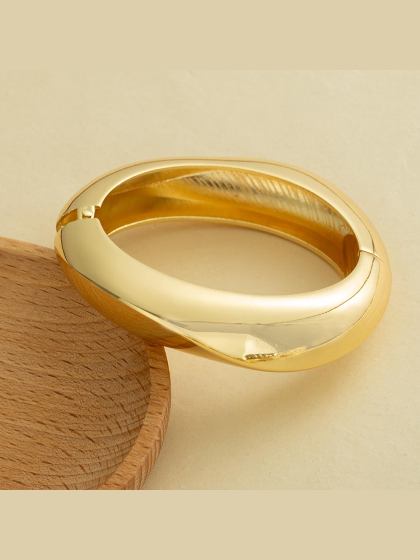 Gold Bangle Bracelet Set for Women, Chunky Gold Cuff Bangle Stackable Bracelets, 6cm Inner Diameter Fits 16-18cm Wrist, Statement Wrist Jewelry for Daily Wear, Perfect Birthday Gift for Her