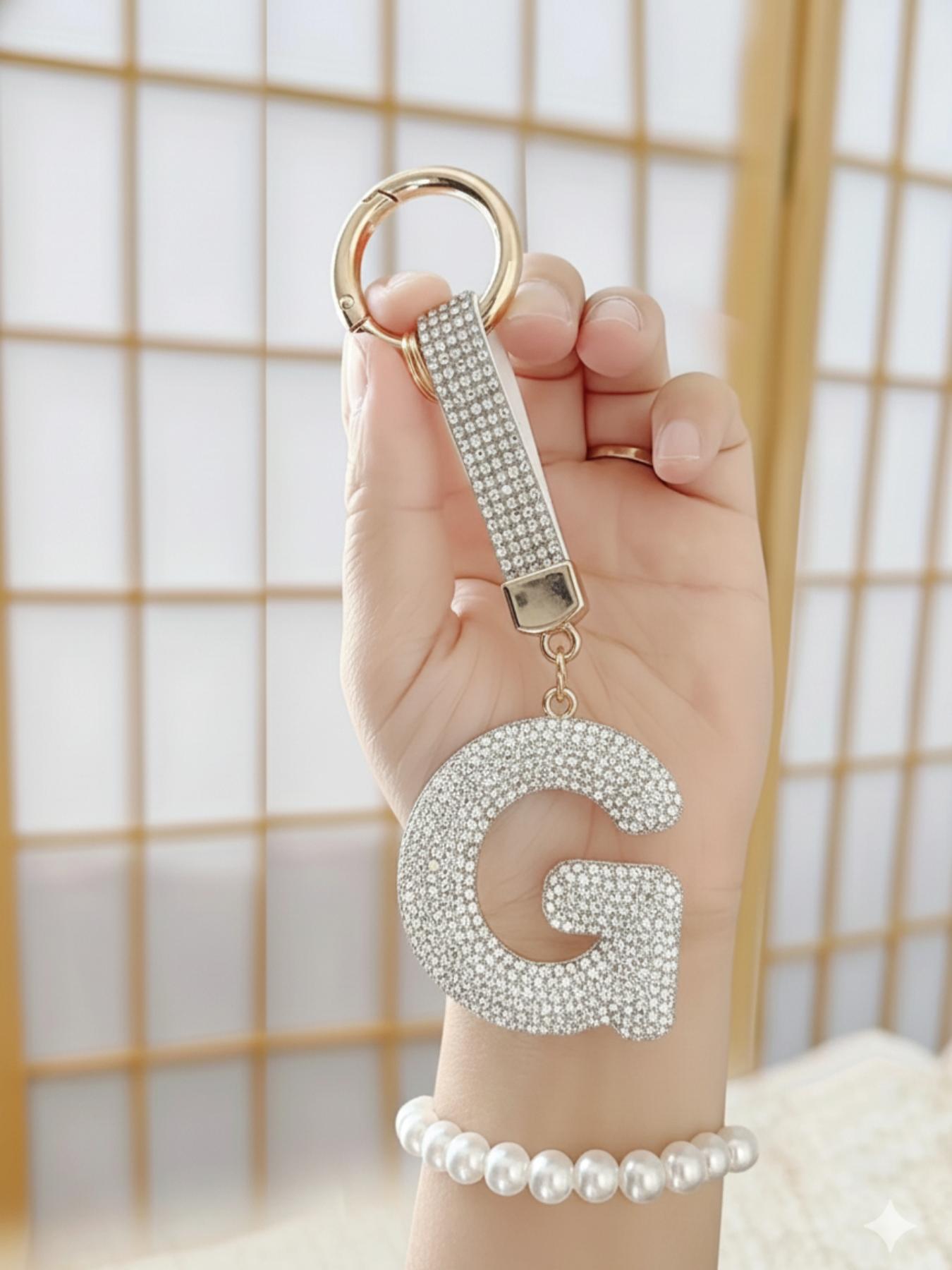 Shiny Rhinestone Letter Keychain, Lucky Crystal Pendant, Sparkling Alloy Charm, Perfect Gift for Bags and Backpacks, Women and Girls